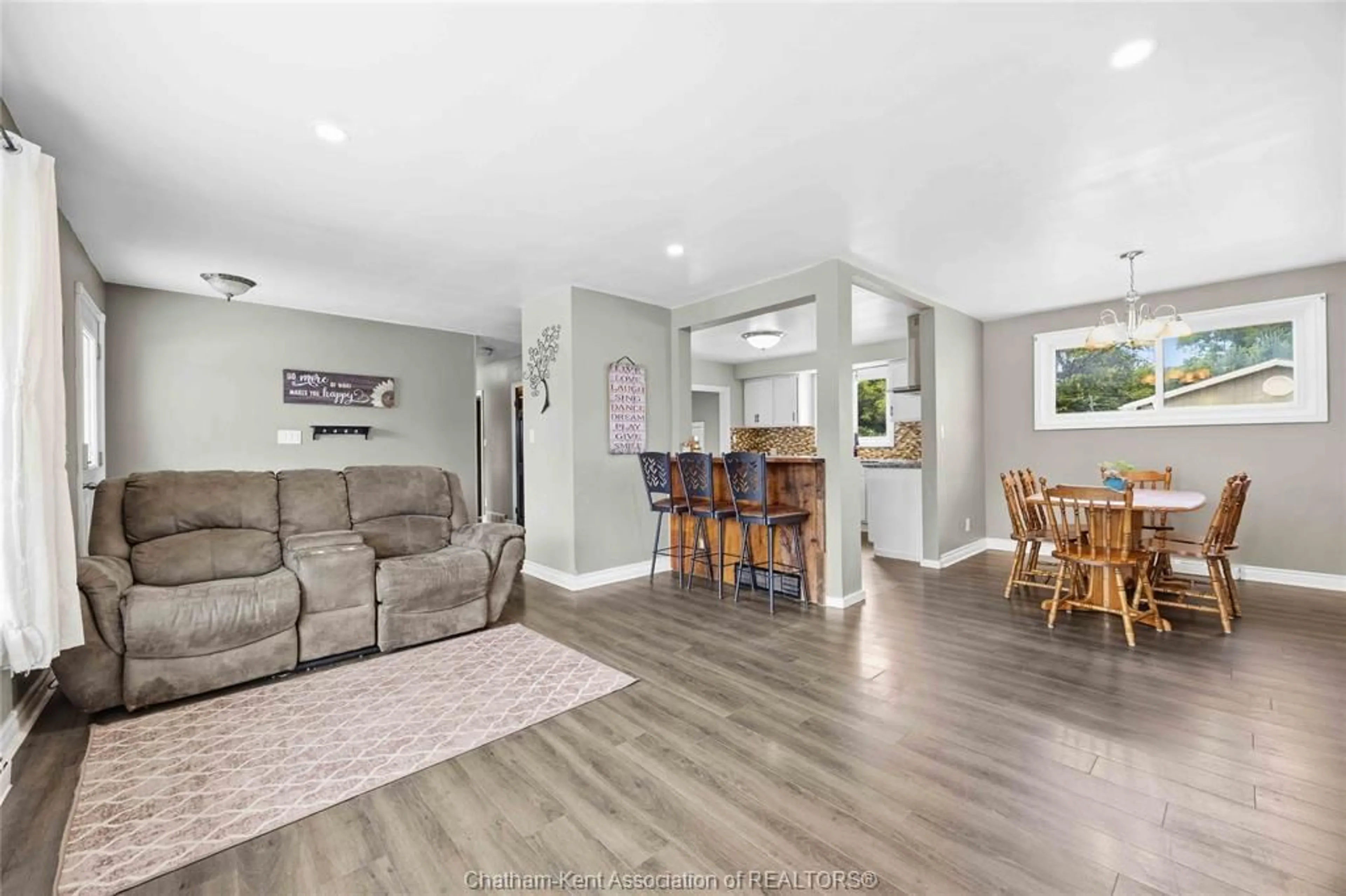Open concept kitchen, unknown for 6 York St, Lambton Shores Ontario N0N 1J0