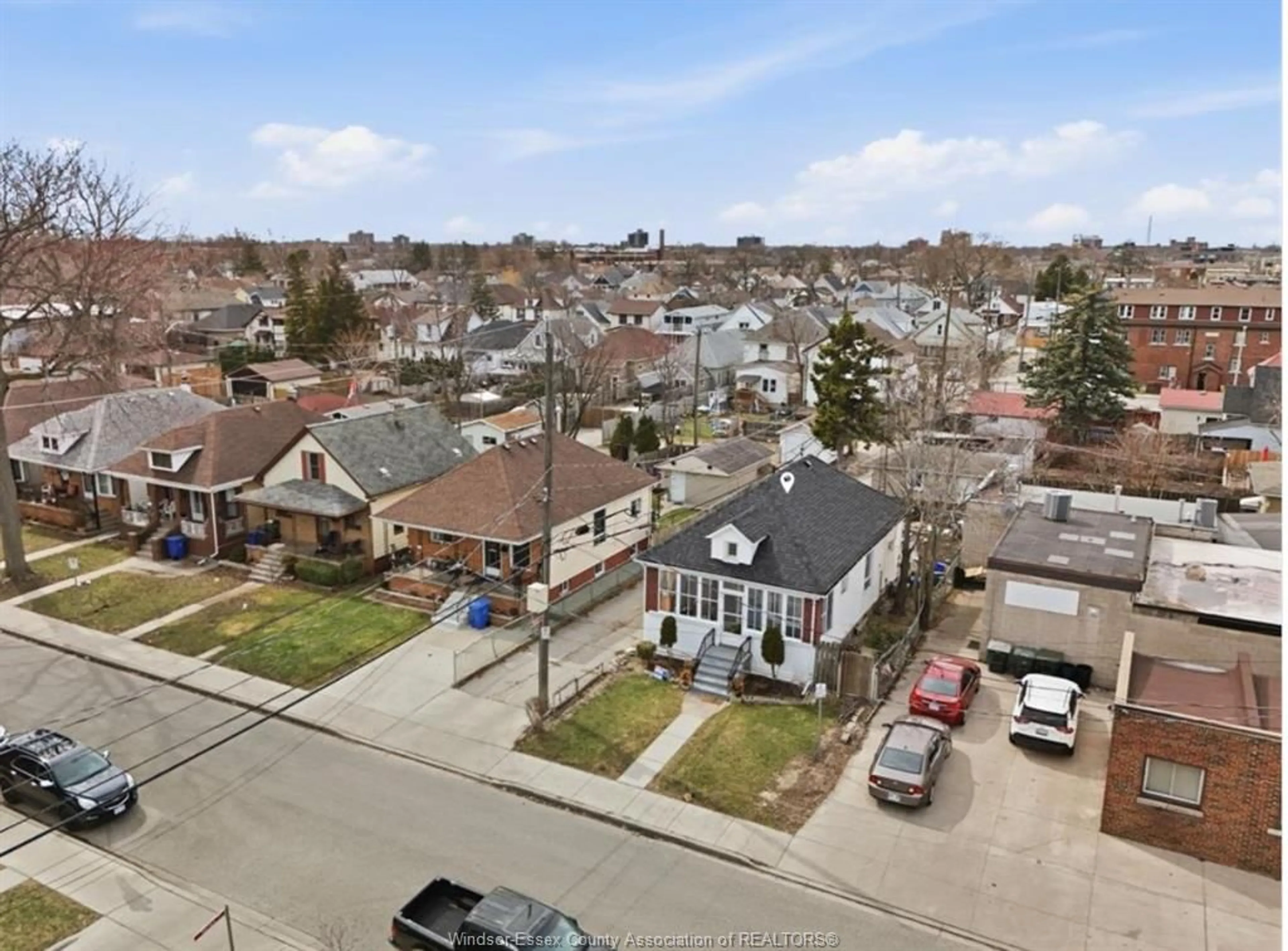 A pic from outside/outdoor area/front of a property/back of a property/a pic from drone, street for 1023 HALL Ave, Windsor Ontario N9A 2M6