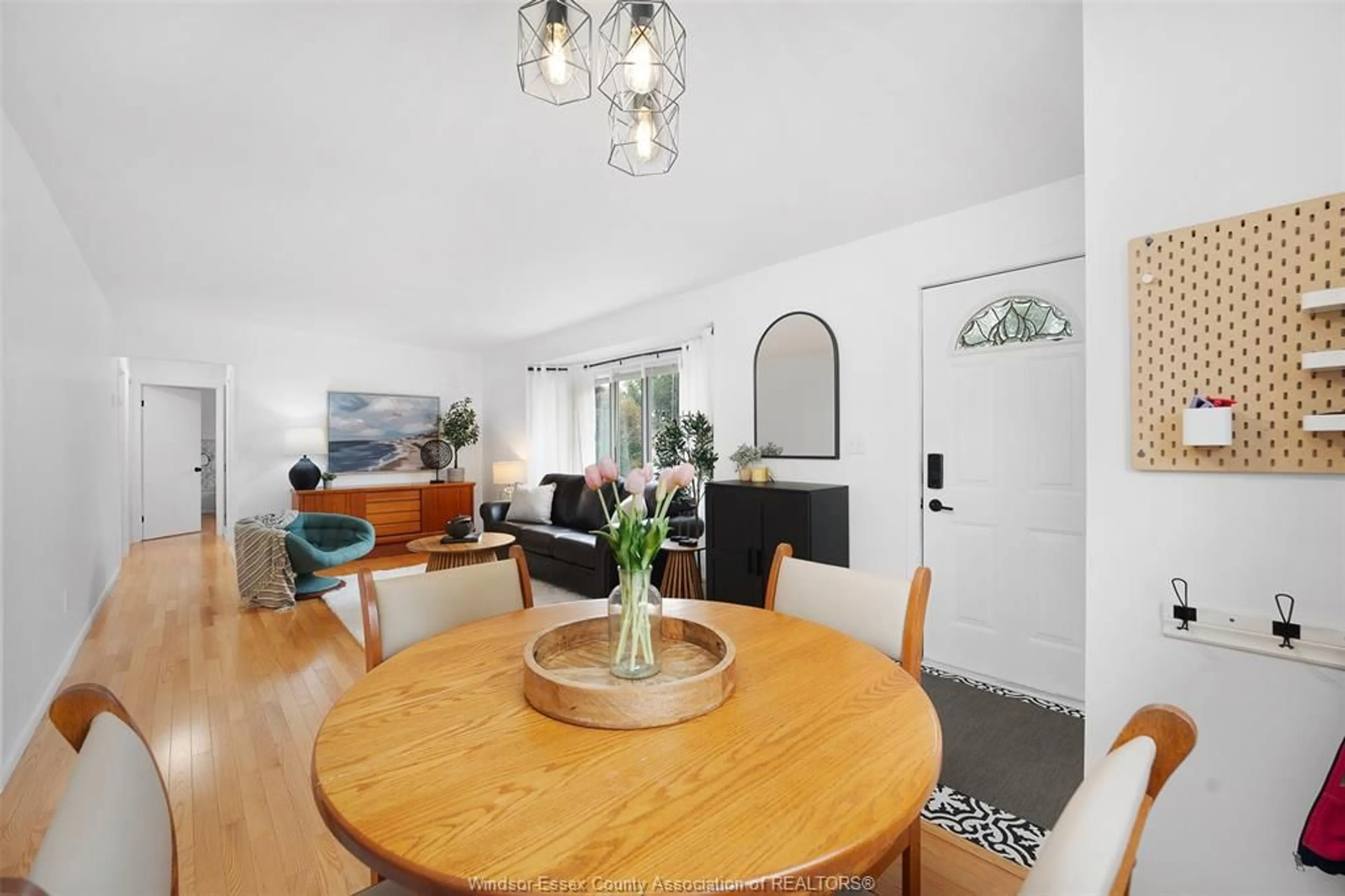 Dining room, unknown for 5 Frances Crt, Essex Ontario N8M 2V5