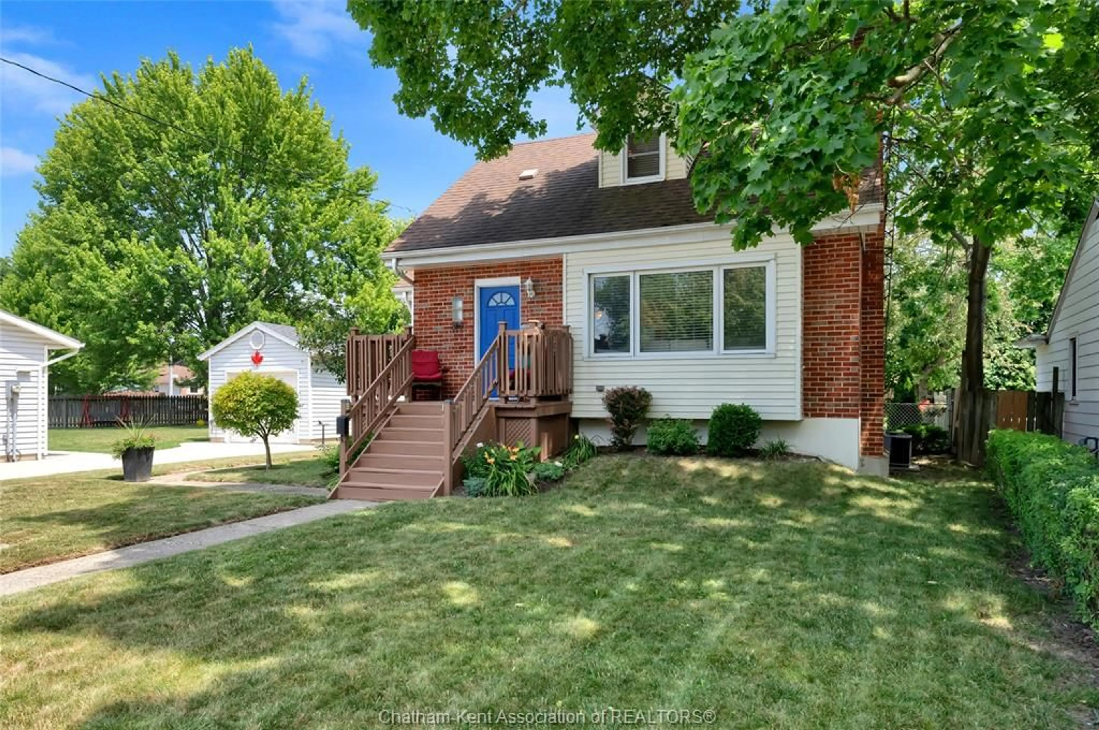 Home with brick exterior material, street for 94 Dundas St, Wallaceburg Ontario N8A 2J2