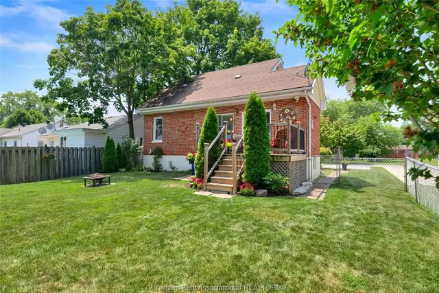 94 Dundas St, Wallaceburg 4