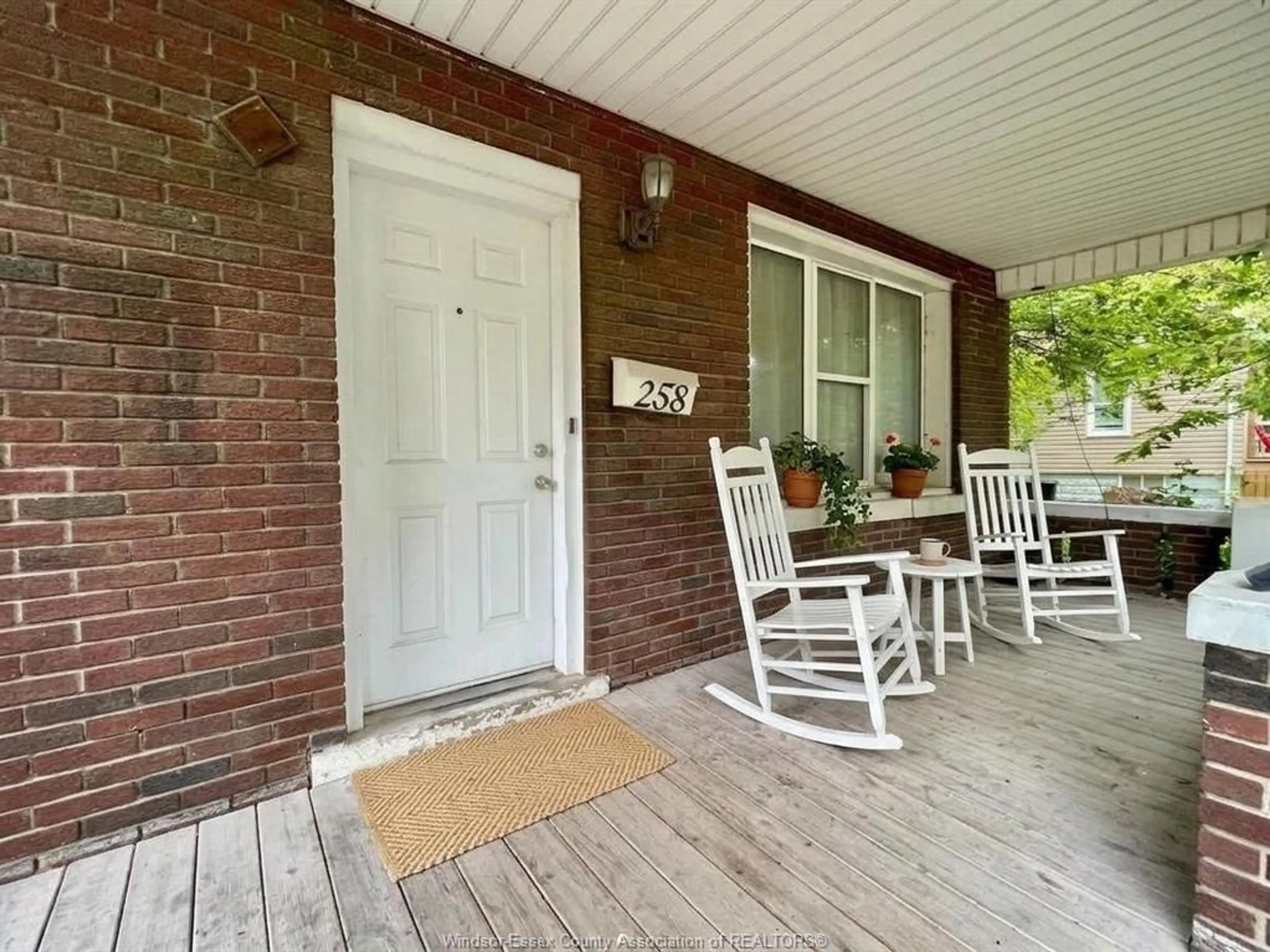 Patio, street for 258 Detroit, Windsor Ontario N9C 2P3