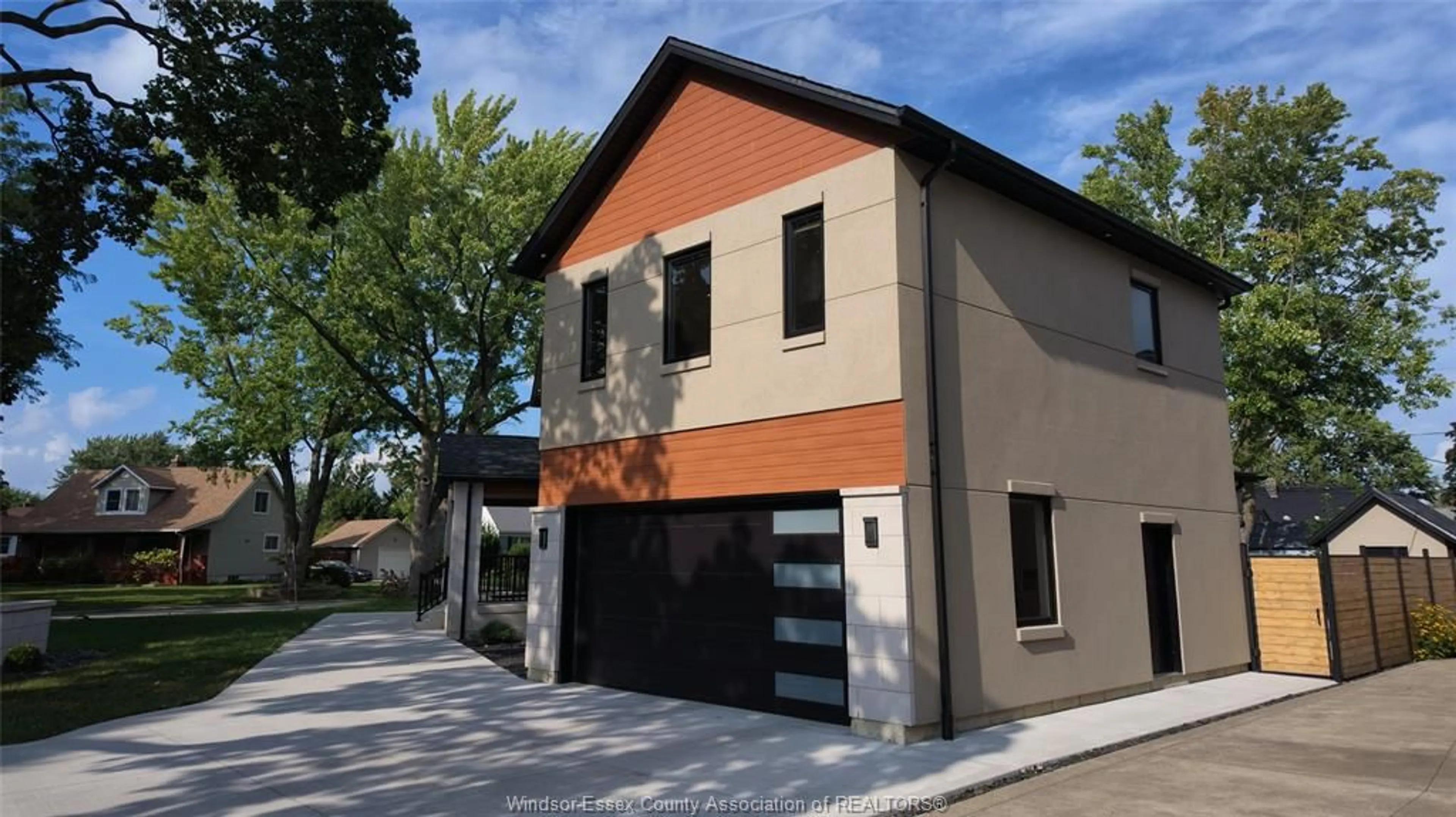 Home with brick exterior material, street for 1806 DURHAM Pl, Windsor Ontario N8W 3A3