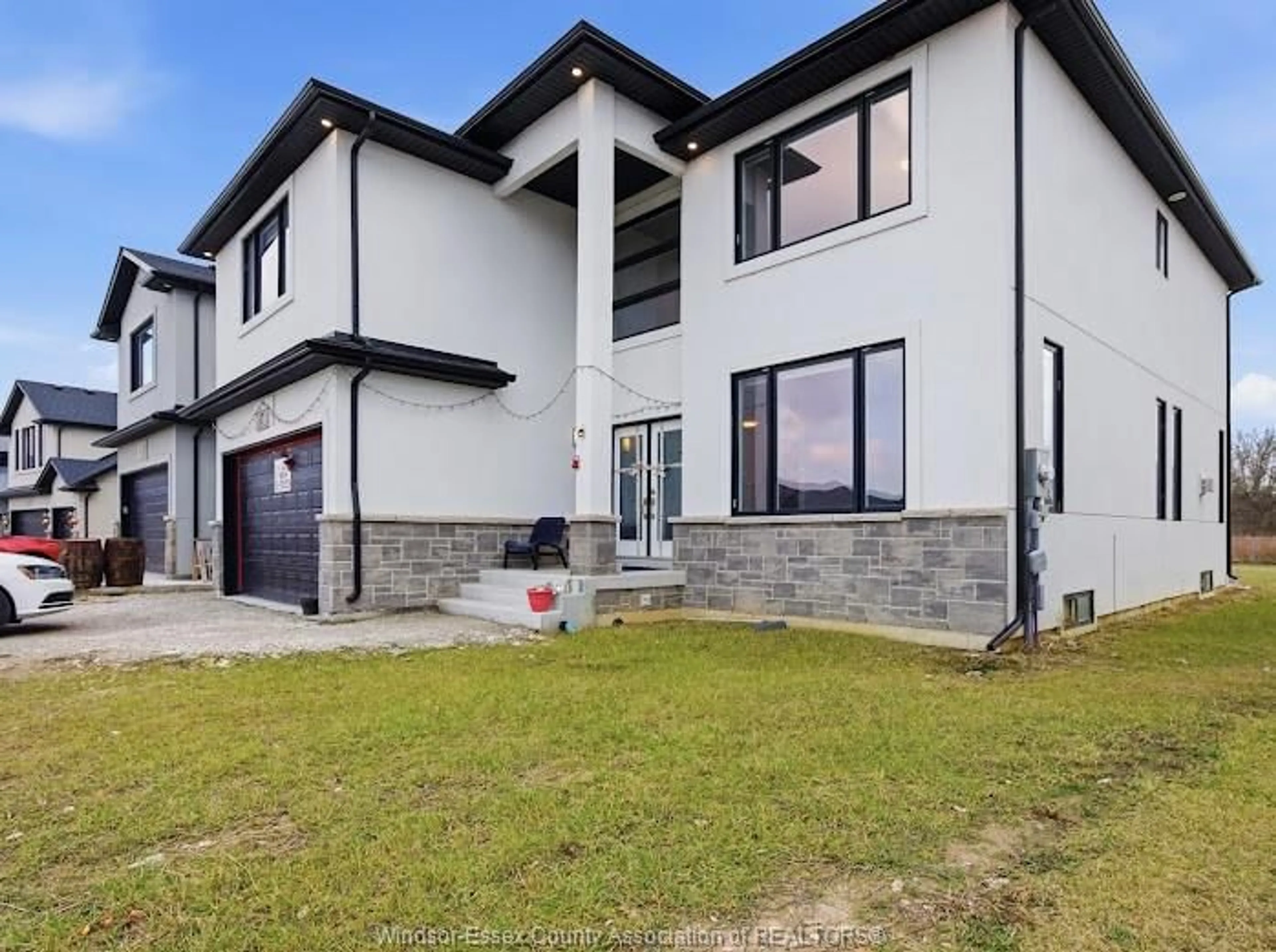 Home with brick exterior material, unknown for 37 KINGSBRIDGE Dr, Amherstburg Ontario N9V 4A5