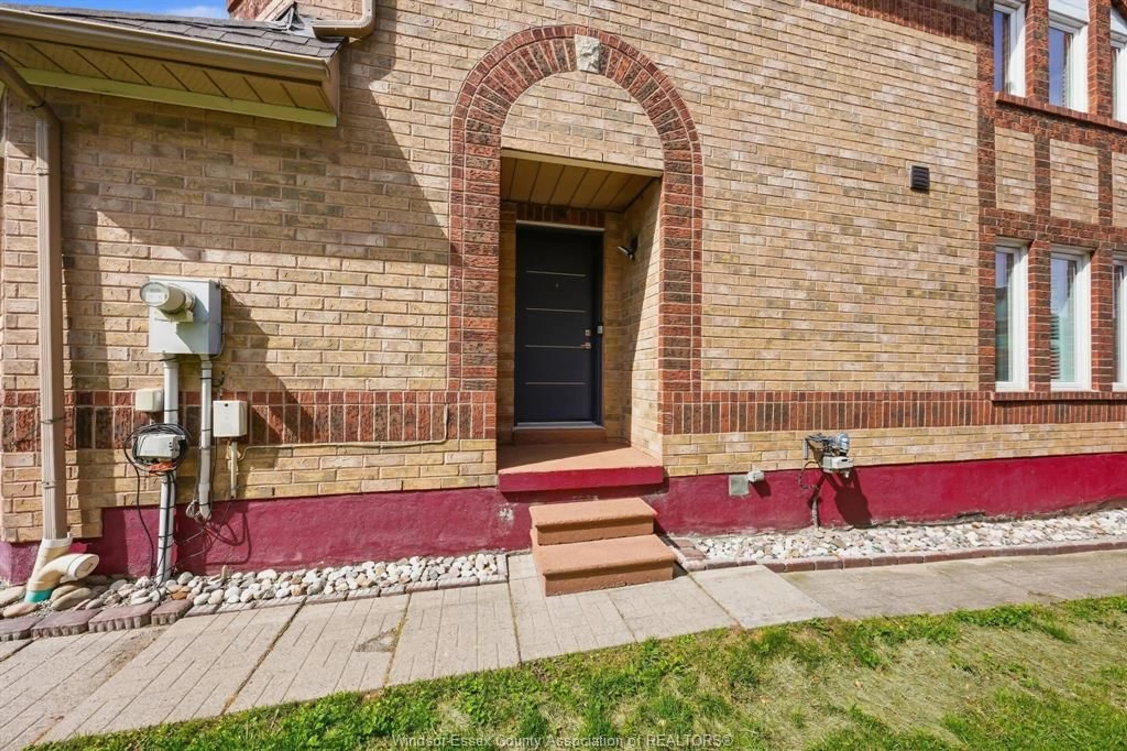 Home with brick exterior material, street for 6981 DUNNVIEW Crt, Mississauga Ontario L5N 7E4