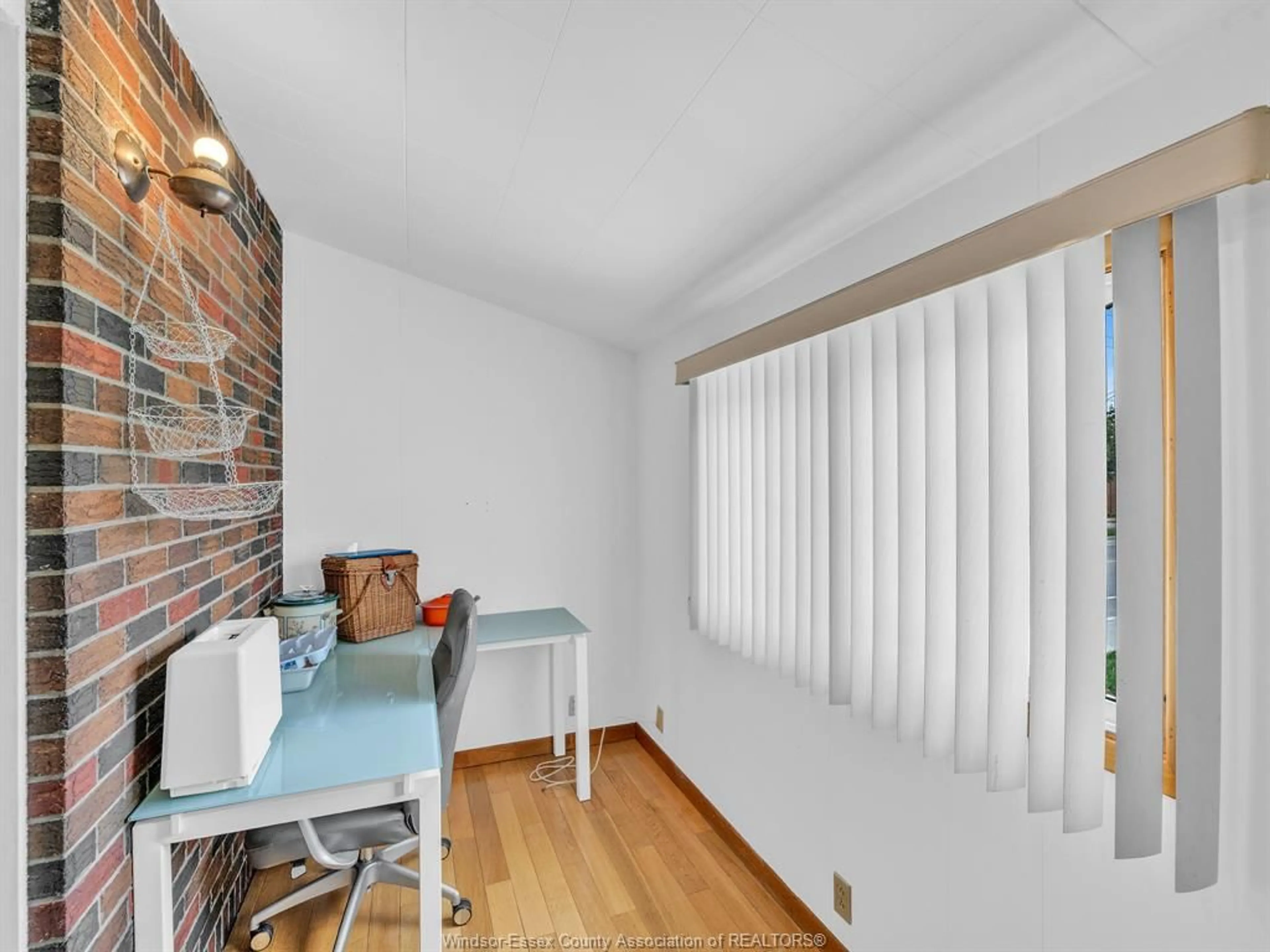 A pic of a room for 306 FOCH, Windsor Ontario N8X 2V9
