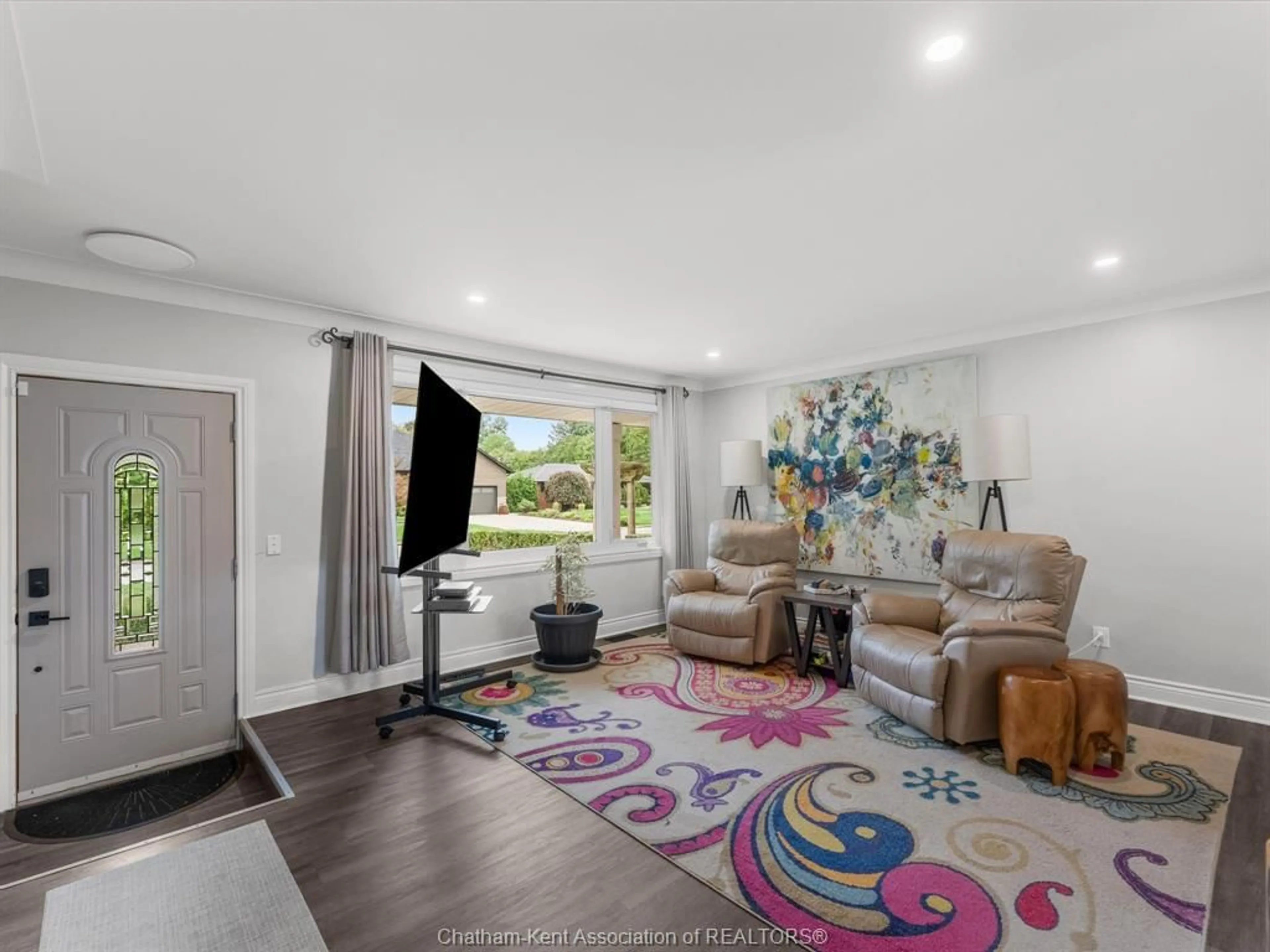 Living room with furniture, unknown for 4113 Roseland Dr, Windsor Ontario N9G 1Y5