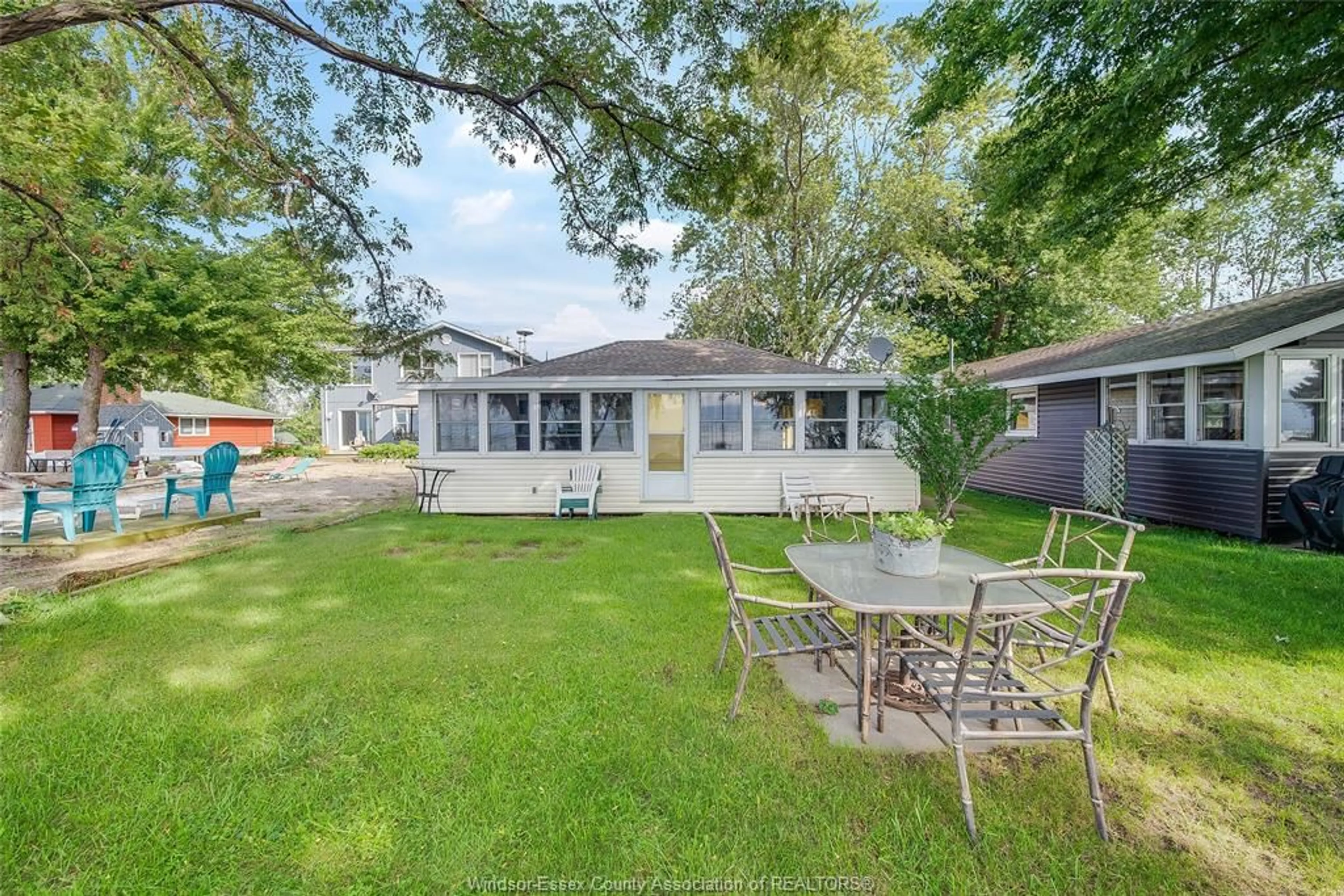Patio, water/lake/river/ocean view for 845 ERIE BLUE, Essex Ontario N0R 1G0