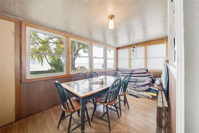 845 ERIE BLUE, Essex 5