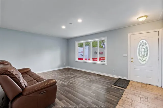 851 County Rd 31, St. Joachim 5