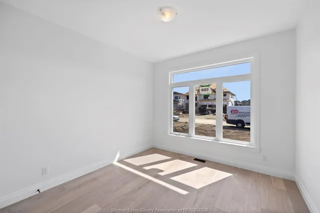 1214 CAMPANA Cres, Lakeshore 5