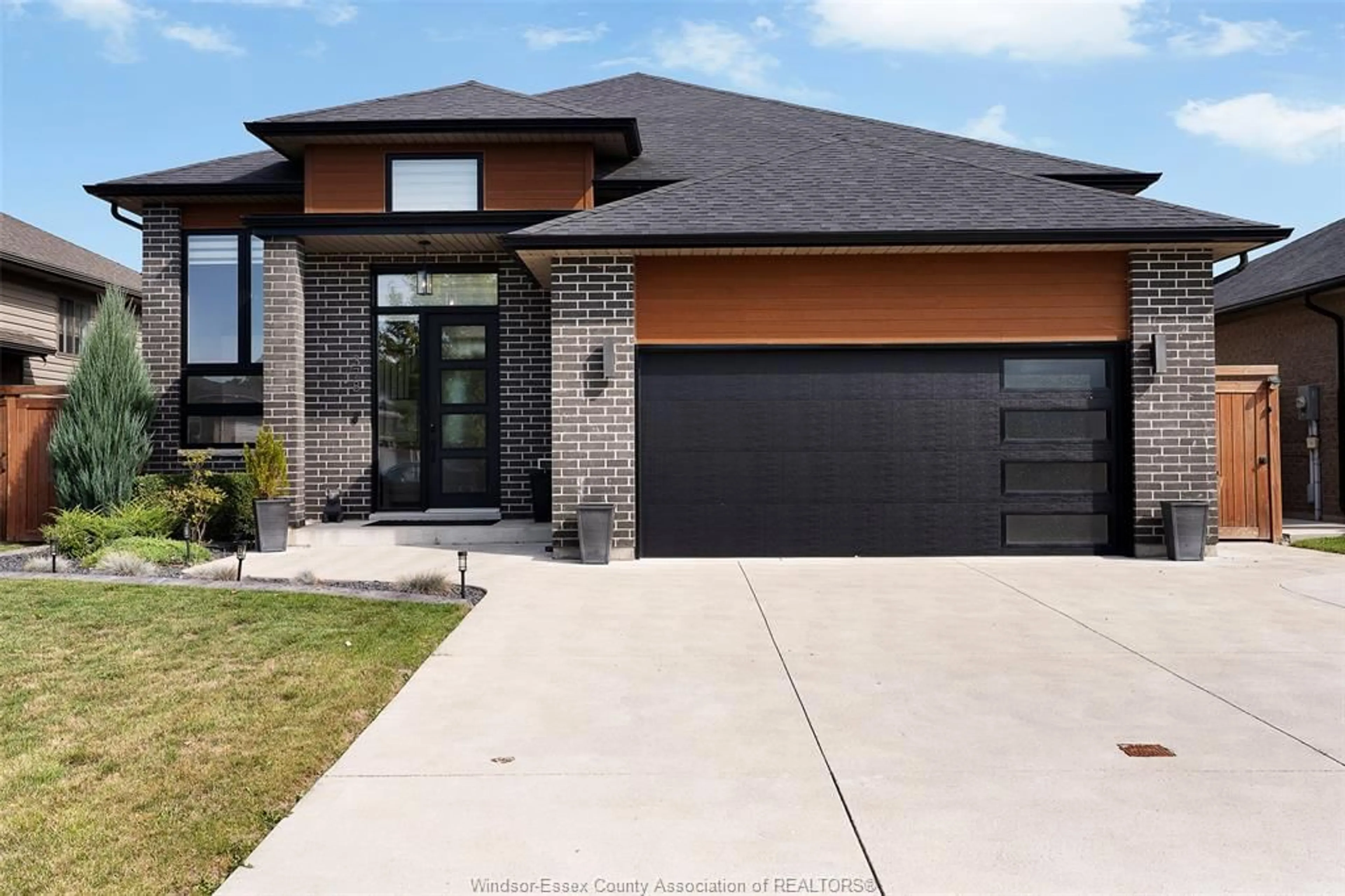 Home with brick exterior material, street for 378 WELSH, Amherstburg Ontario N9V 0E7