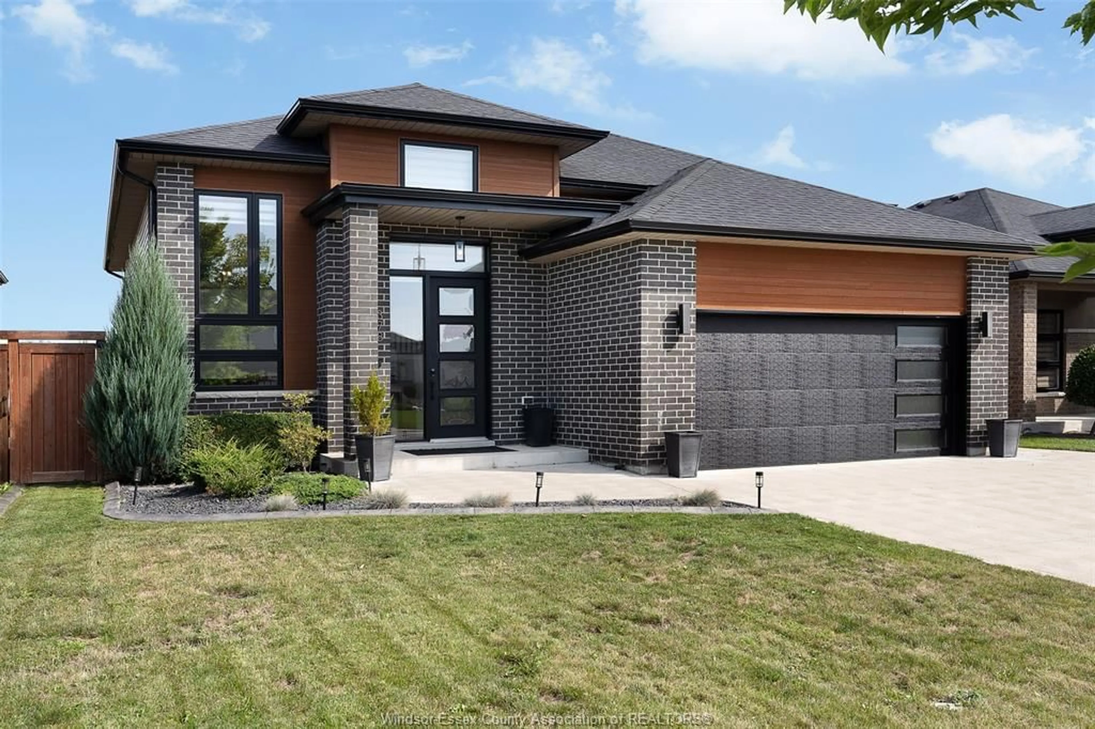 Home with brick exterior material, street for 378 WELSH, Amherstburg Ontario N9V 0E7