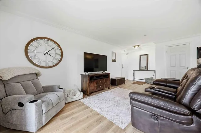 10 Derby Lane #108, Sarnia 4