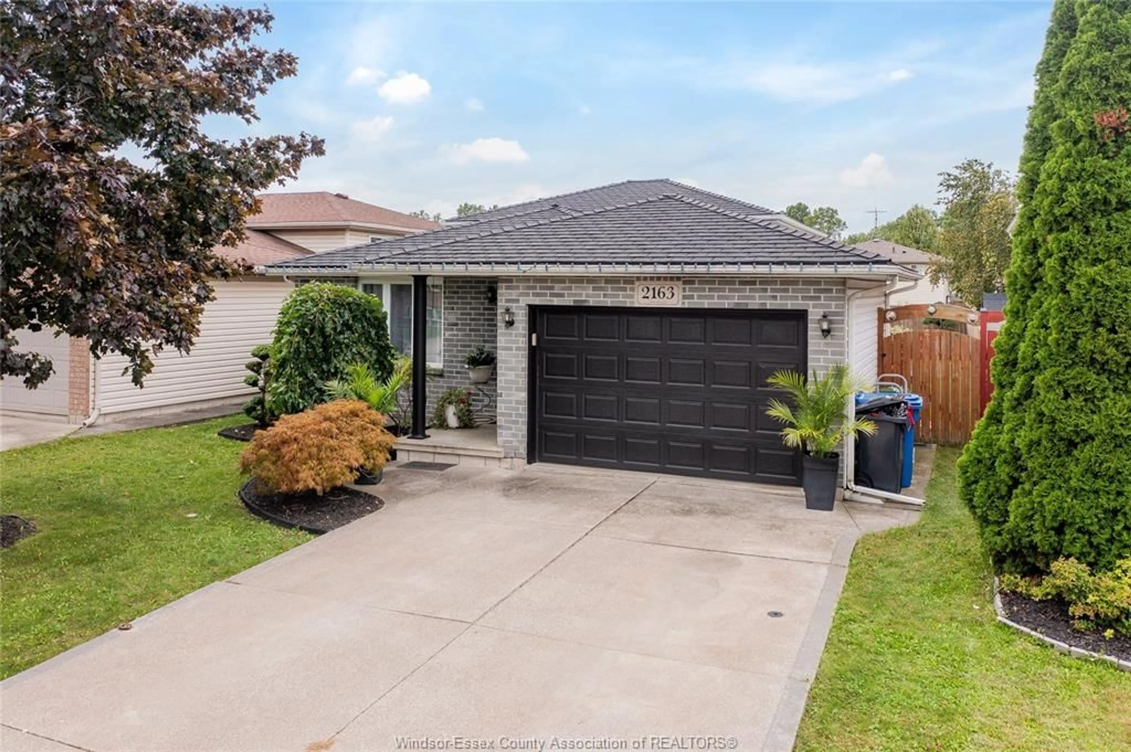 Unknown for 2163 CURRY, Windsor Ontario N9B 3X5