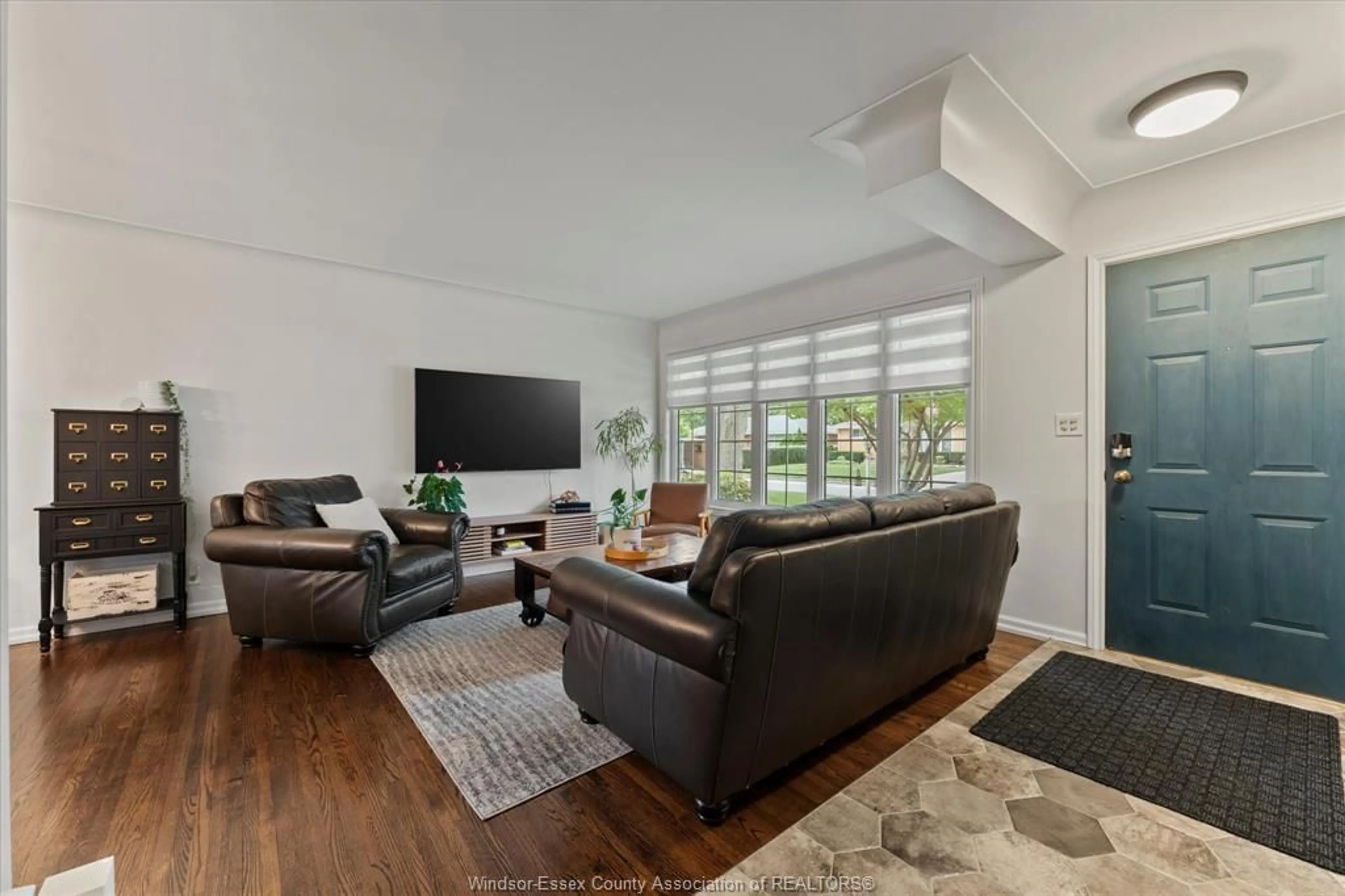 Living room with furniture, unknown for 3425 Roxborough Blvd, Windsor Ontario N9E 2Z9
