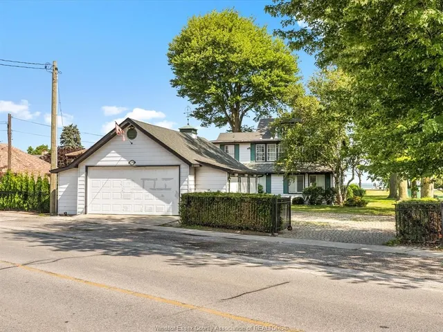 13050 RIVERSIDE Dr, Tecumseh 3