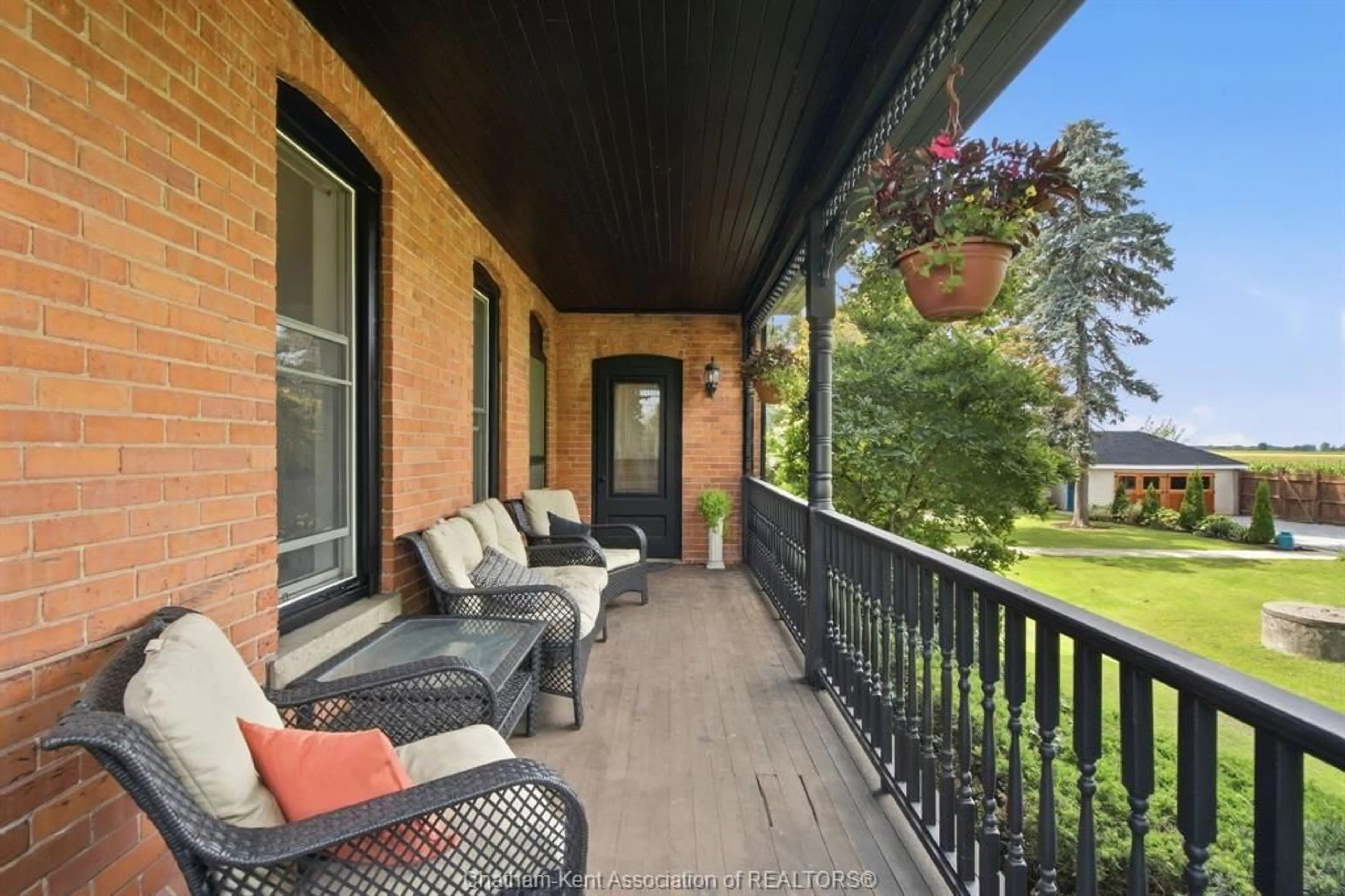 Patio, street for 136 King Street ..., Highgate Ontario N0P 1T0