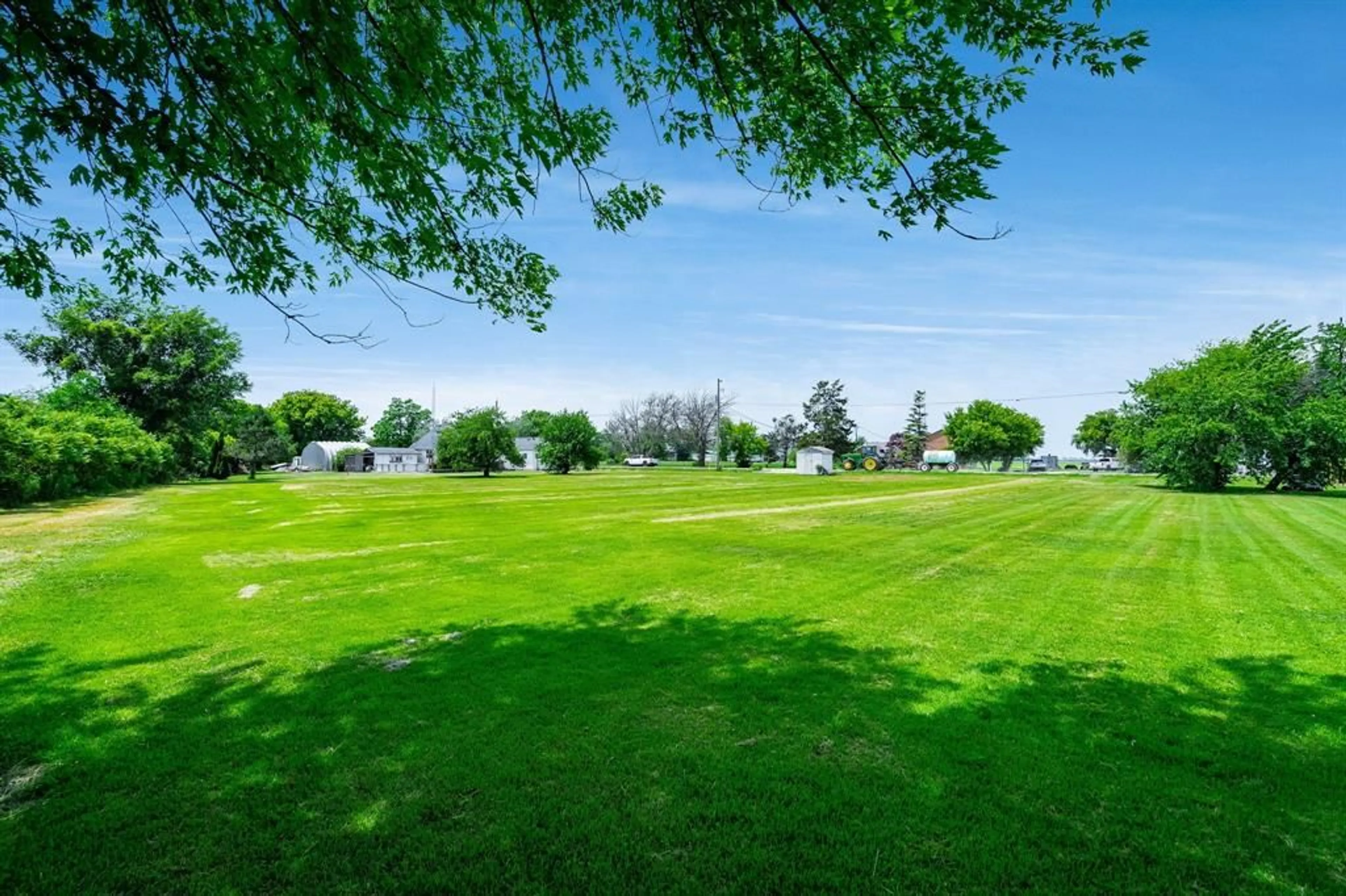 A pic from outside/outdoor area/front of a property/back of a property/a pic from drone, unknown for 5590 Sixth Line, Fletcher Ontario N0P 1W0