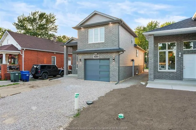 2267 LOUIS Ave, Windsor 2