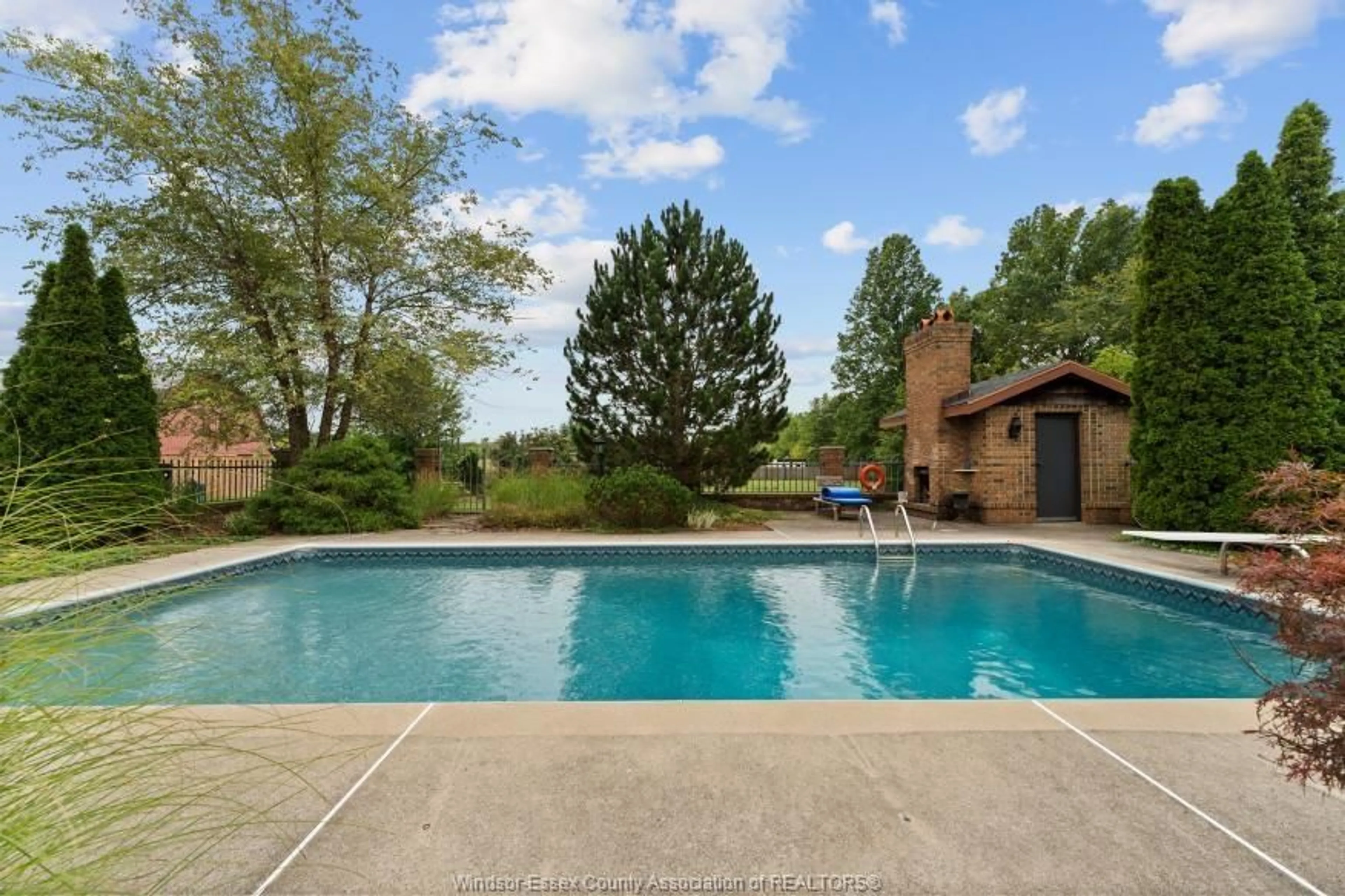 Pool for 4913 CONCESSION RD 4, Harrow Ontario N0R 1G0