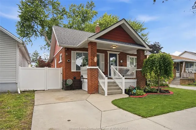 1351 FRANCOIS Rd, Windsor 5