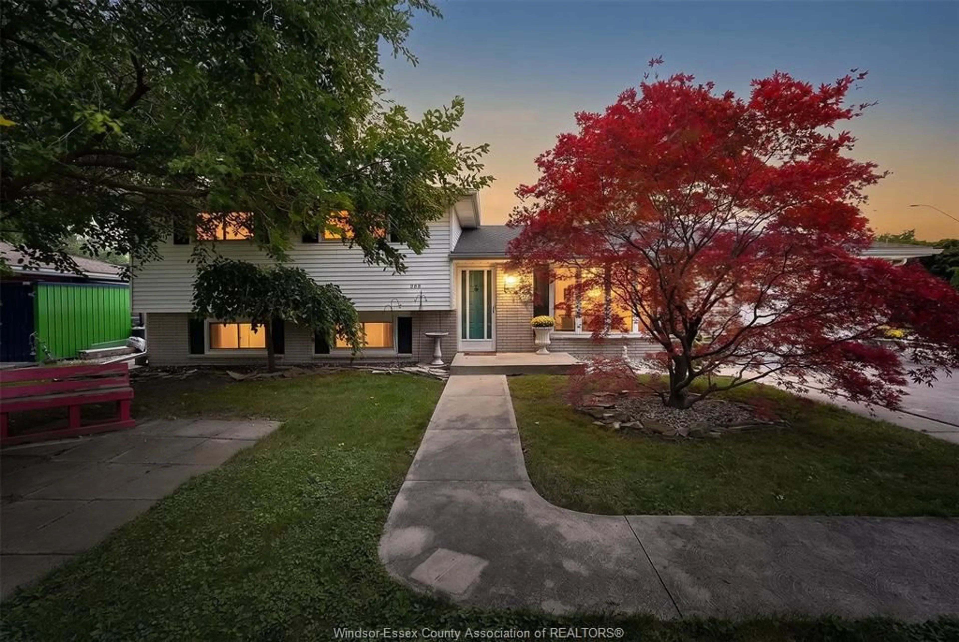 A pic from outside/outdoor area/front of a property/back of a property/a pic from drone, street for 268 BROADWAY STREET, Belle River Ontario N8L 0L5