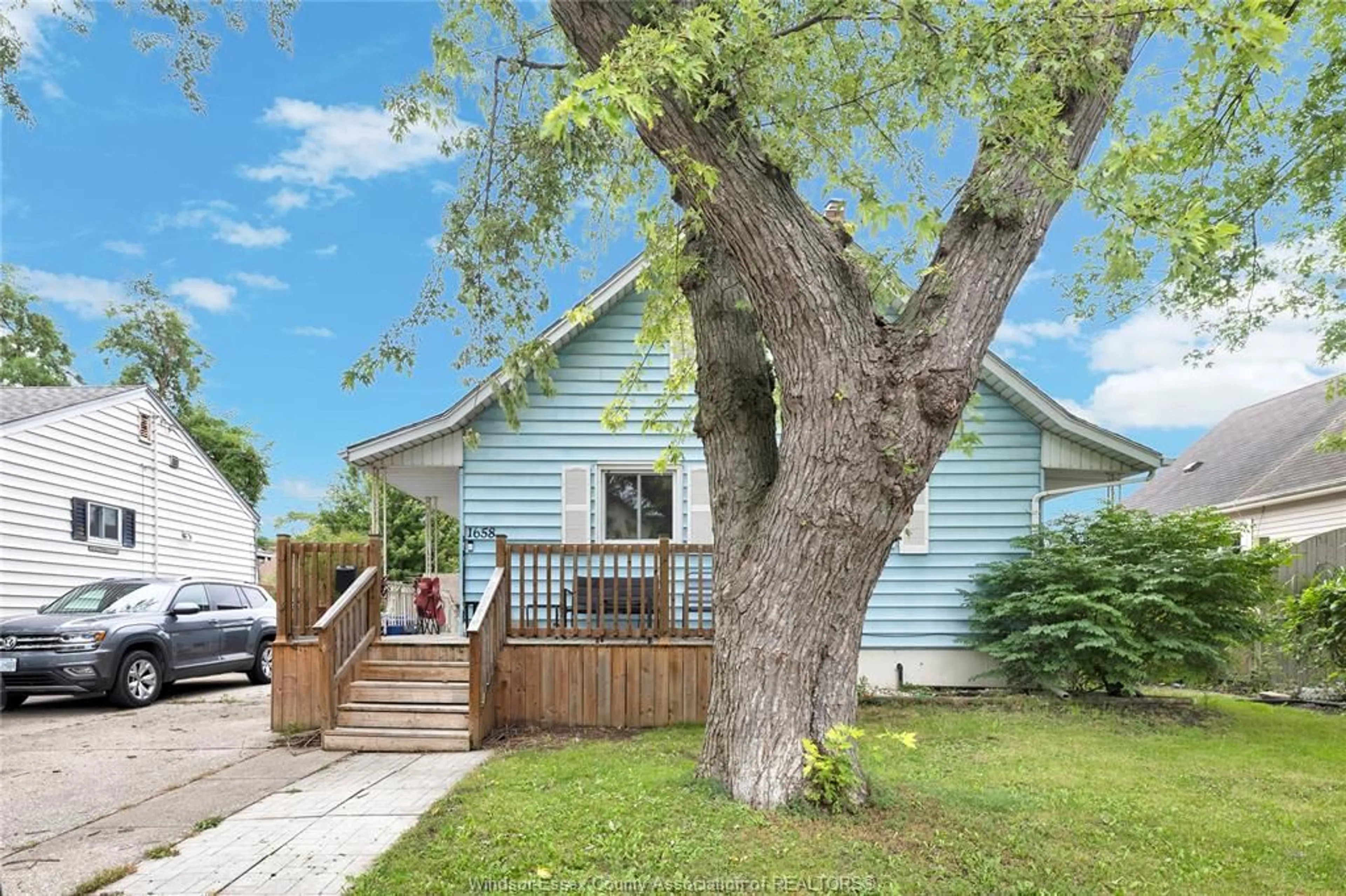 Unknown for 1658 ARTHUR, Windsor Ontario N8Y 3Z3