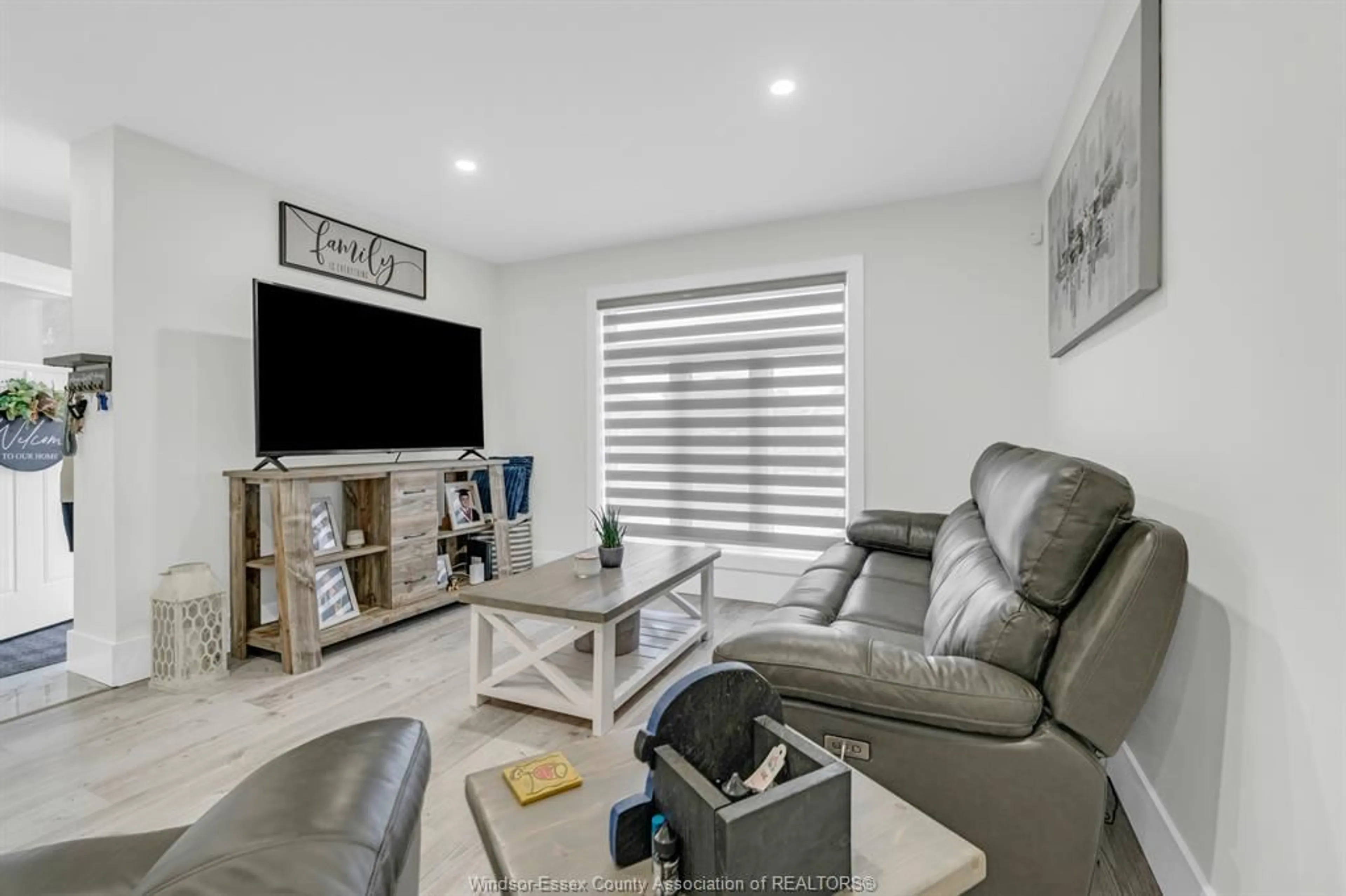 Living room with furniture, unknown for 80 LAIRD, Essex Ontario N8M 1S1