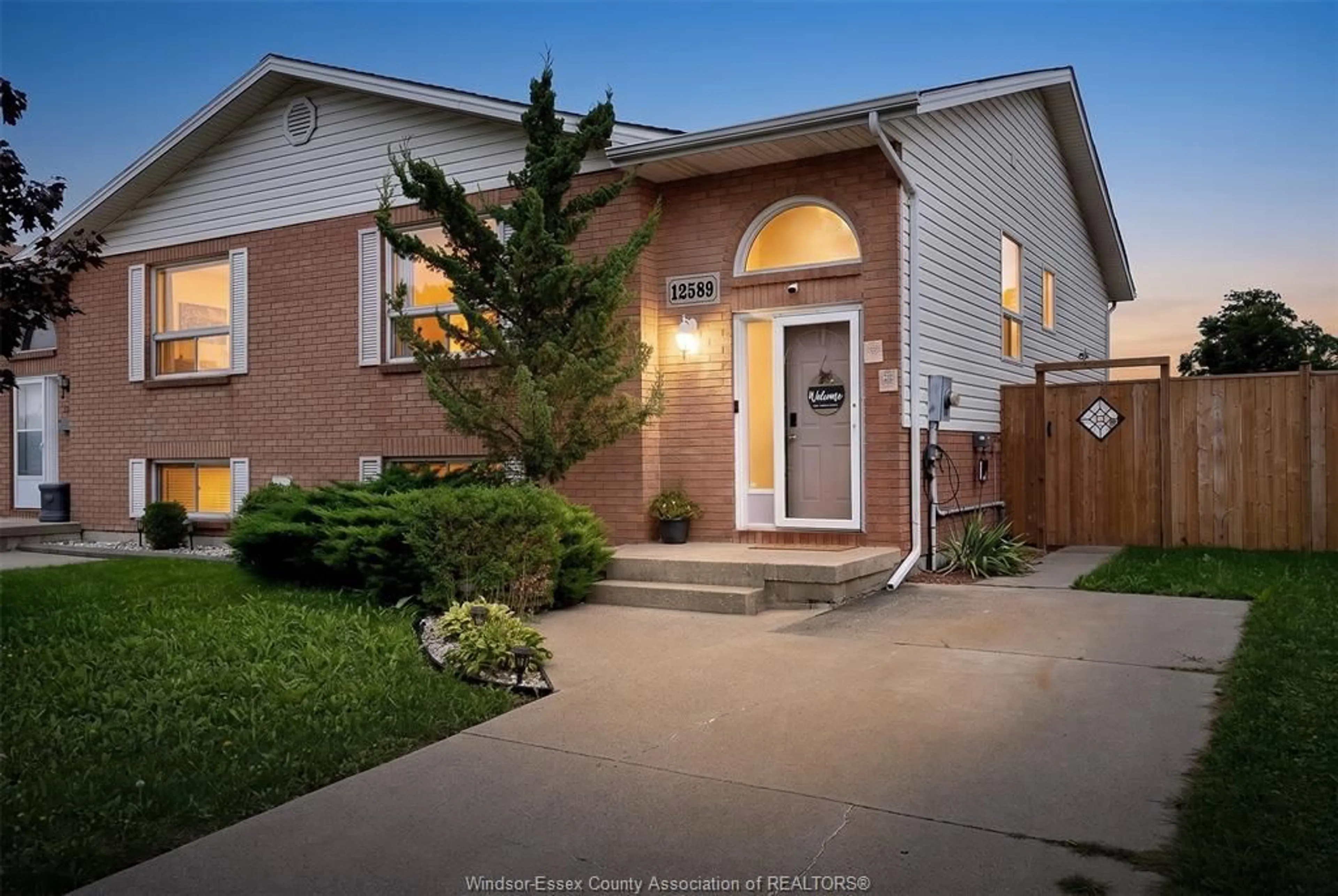 Home with brick exterior material, street for 12589 HORWOOD Cres, Tecumseh Ontario N8N 4T7