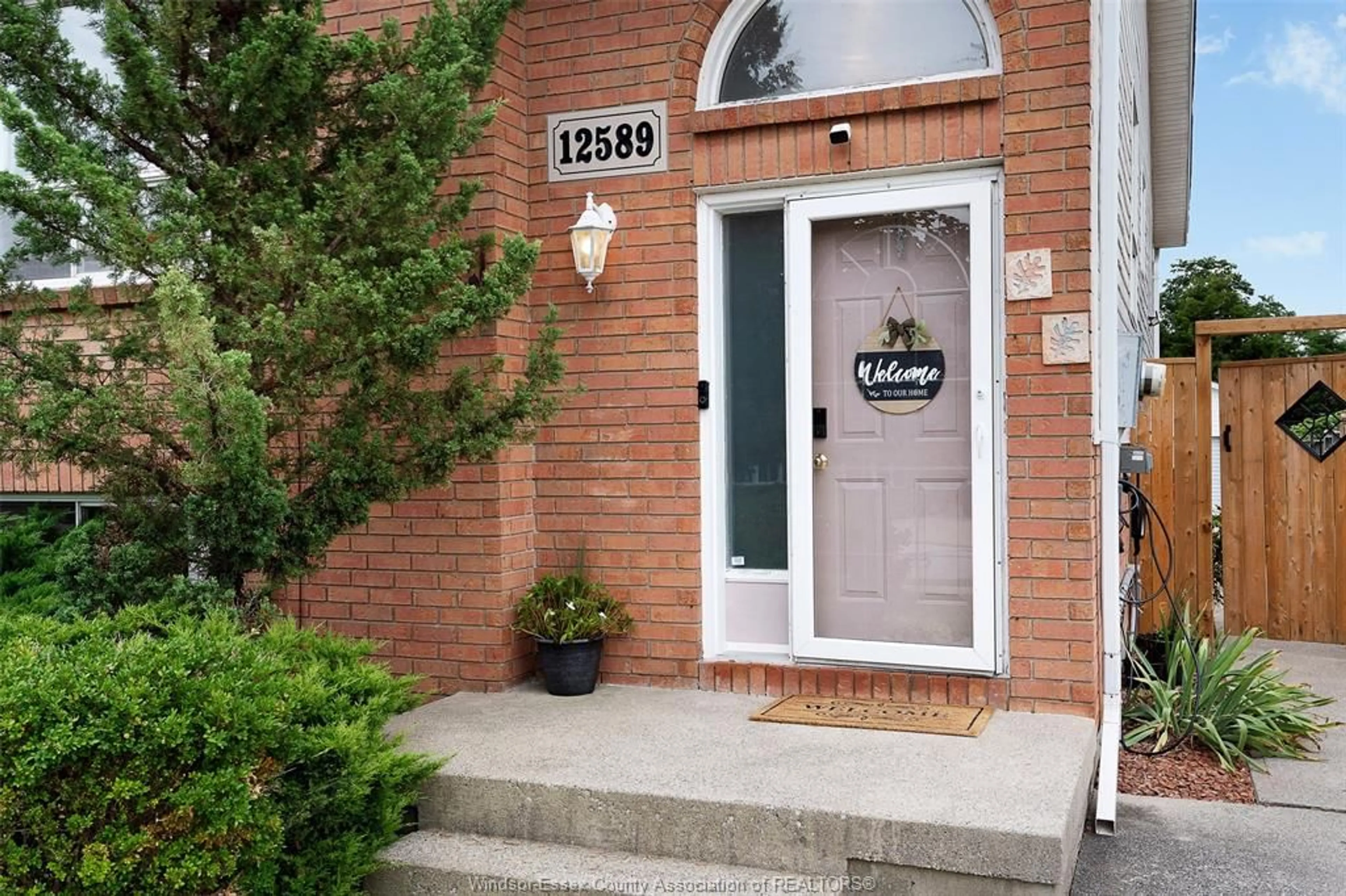 Unknown for 12589 HORWOOD Cres, Tecumseh Ontario N8N 4T7