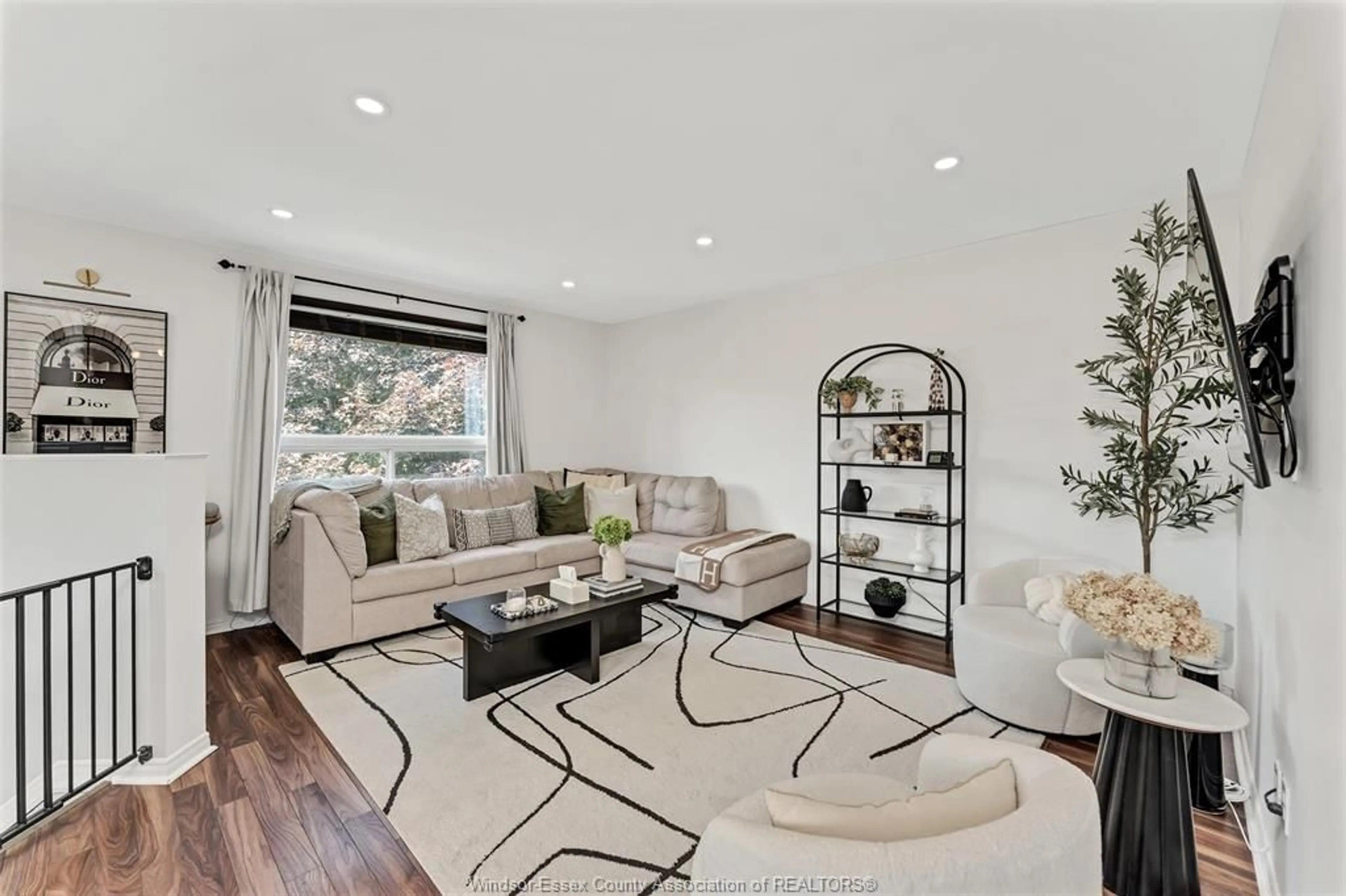 Living room with furniture, unknown for 12589 HORWOOD Cres, Tecumseh Ontario N8N 4T7