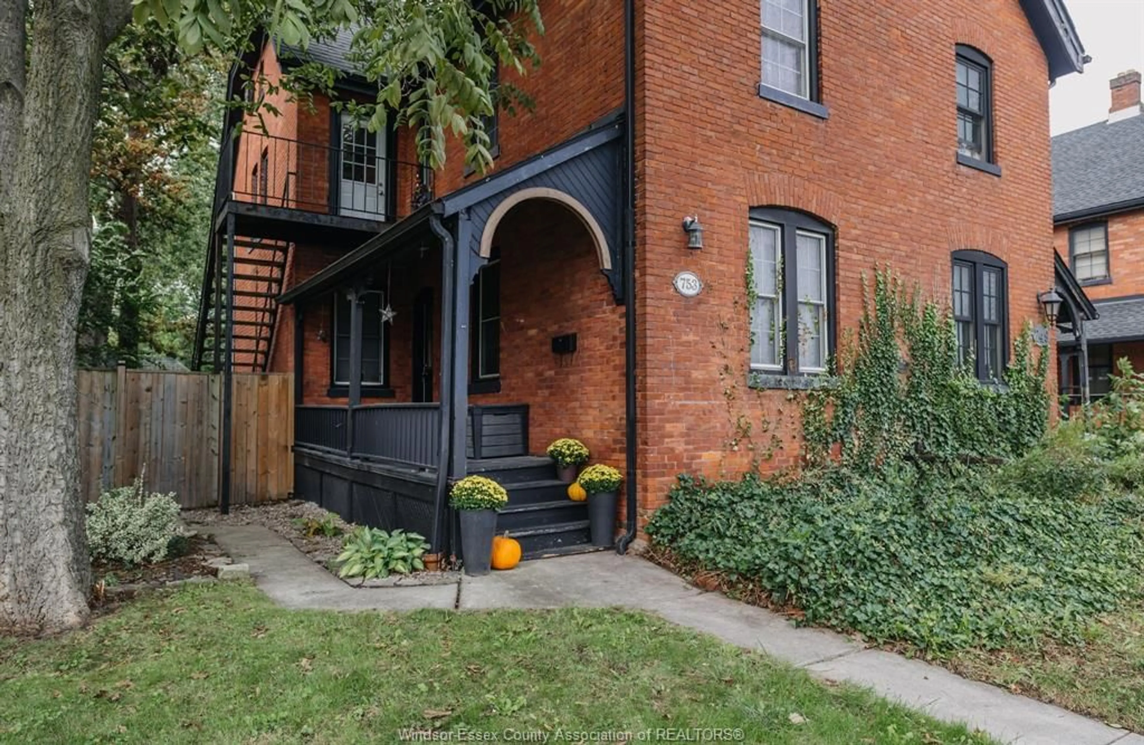 Patio, street for 753 Walker Rd, Windsor Ontario N8Y 2N2