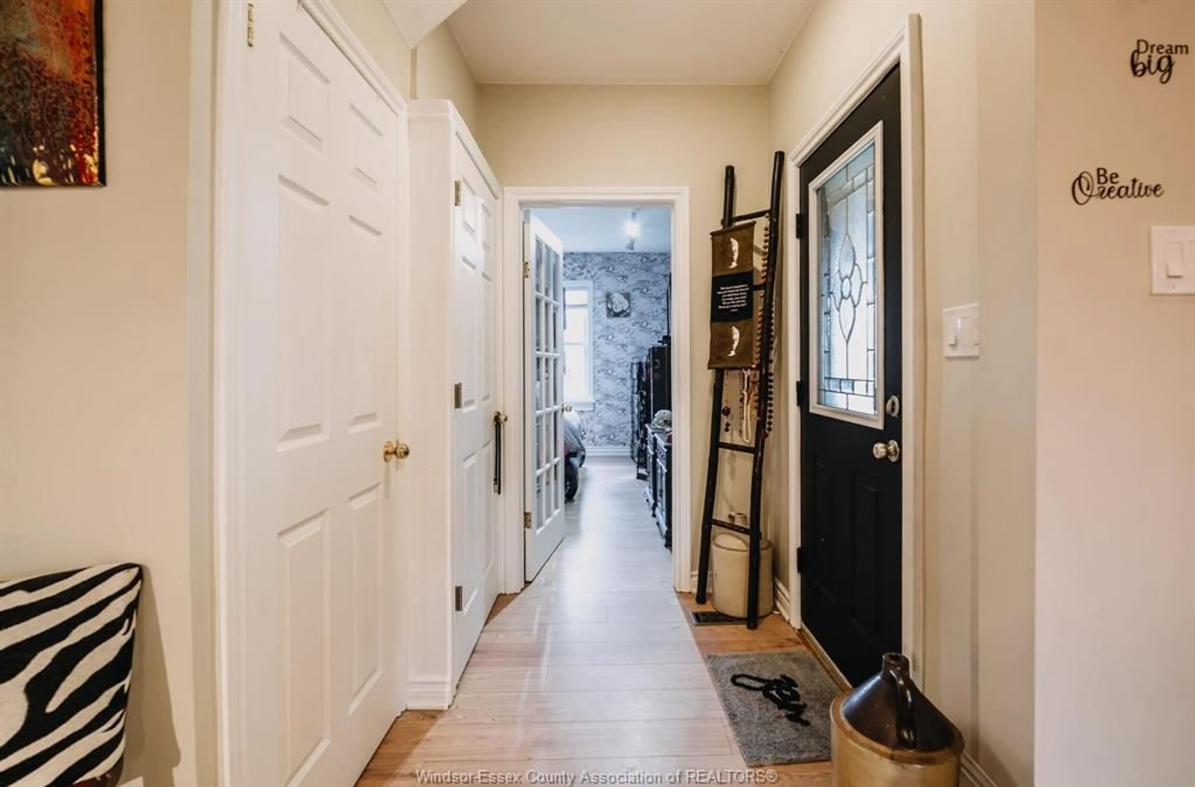 Indoor entryway for 753 Walker Rd, Windsor Ontario N8Y 2N2