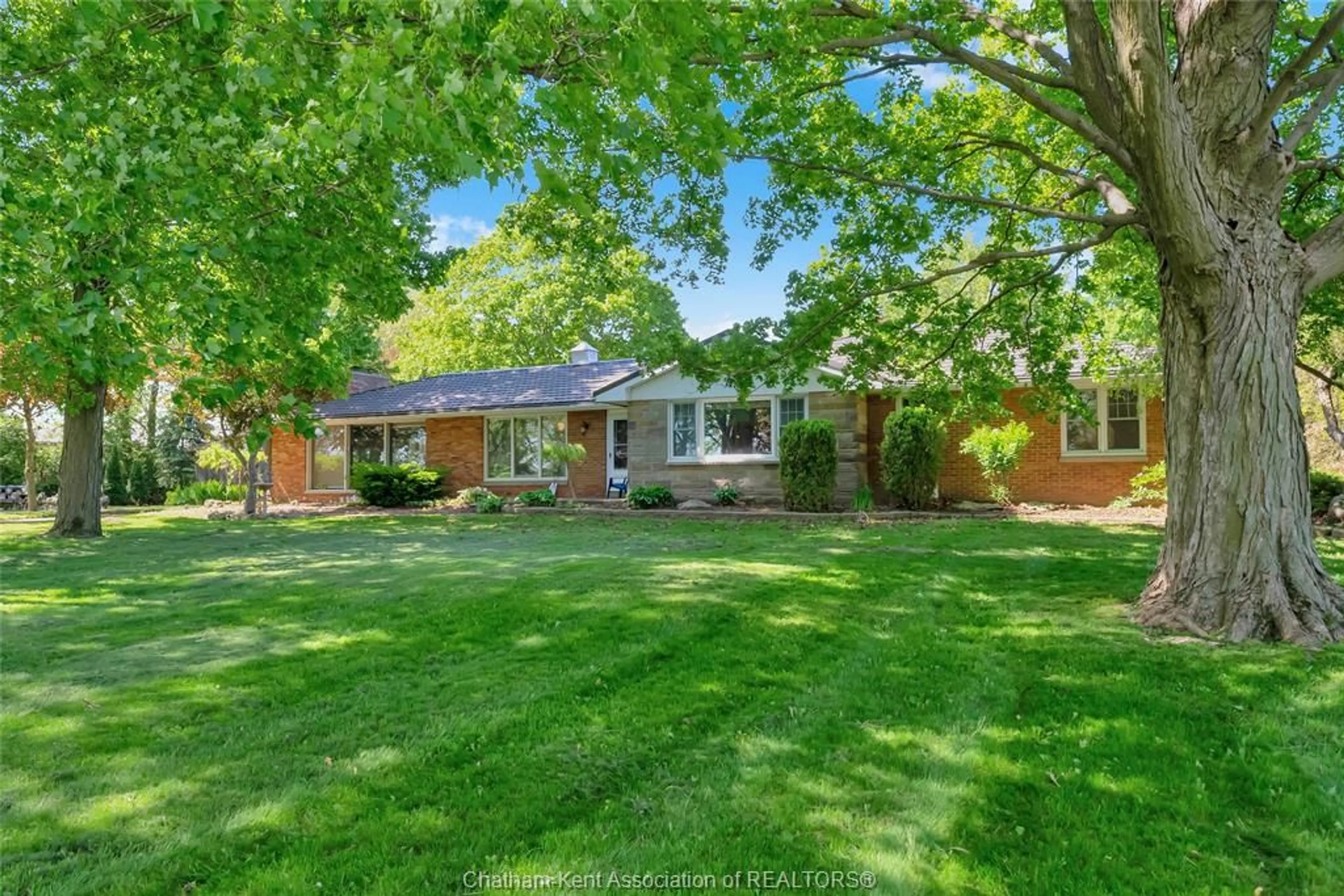 A pic from outside/outdoor area/front of a property/back of a property/a pic from drone, street for 20928 Victoria Rd, Ridgetown Ontario N0P 2C0