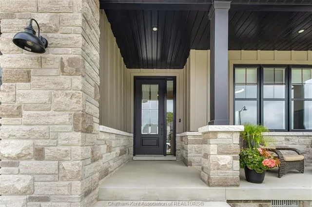 42 ROSEWOOD Cres, Chatham 4