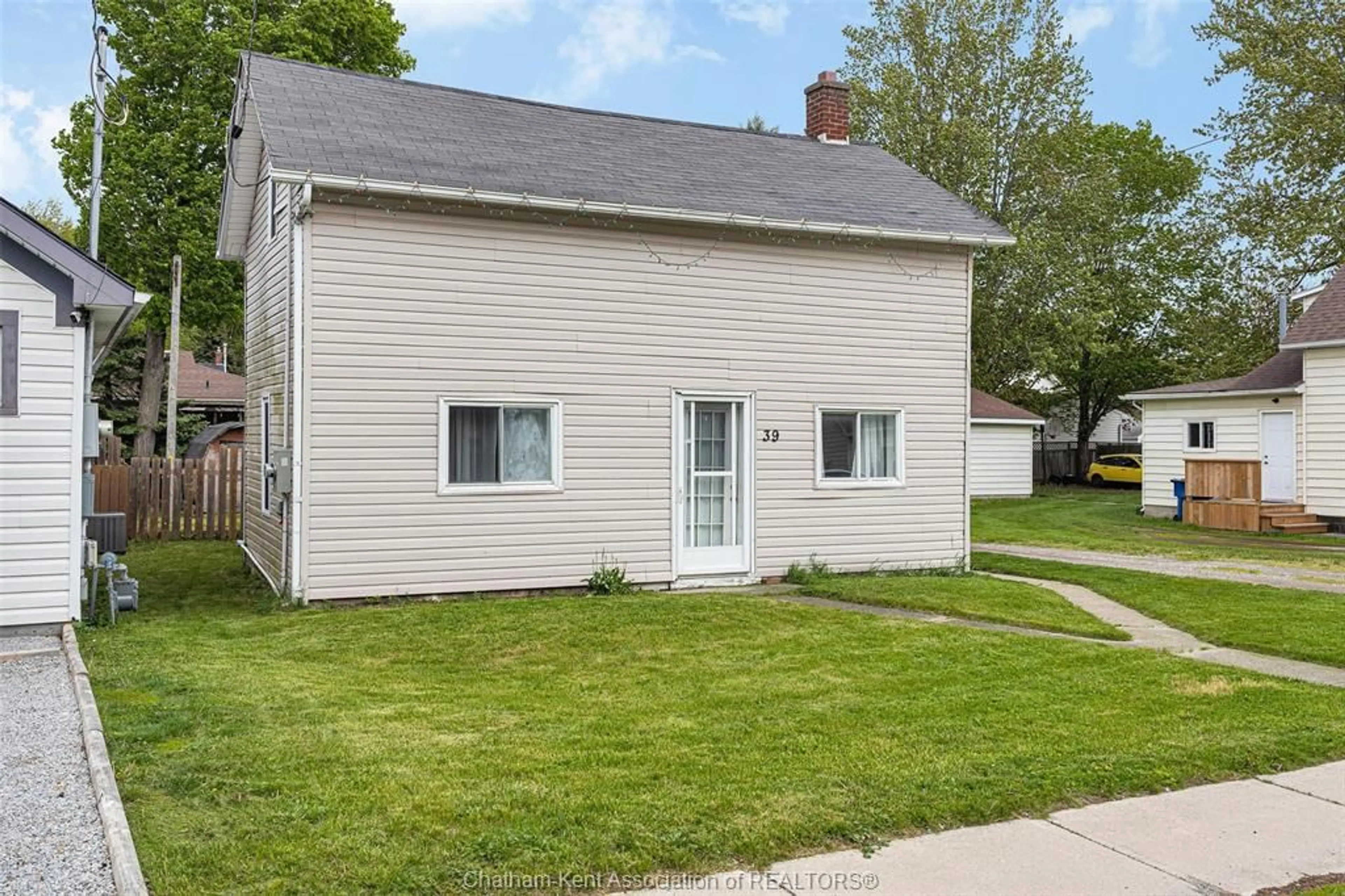 Home with vinyl exterior material, street for 39 MCGEORGE St, Blenheim Ontario N0P 1A0
