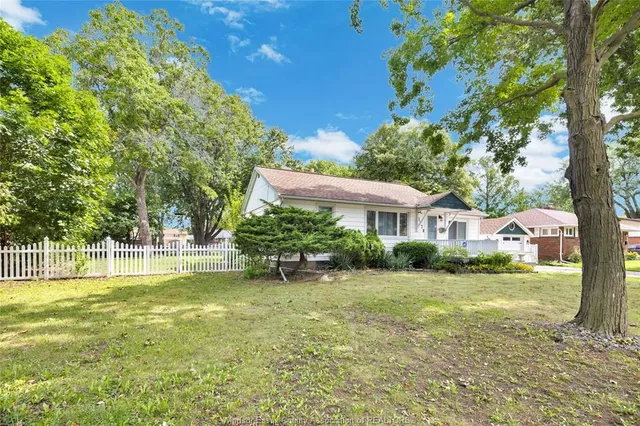 2778 PRINCESS, Windsor 3