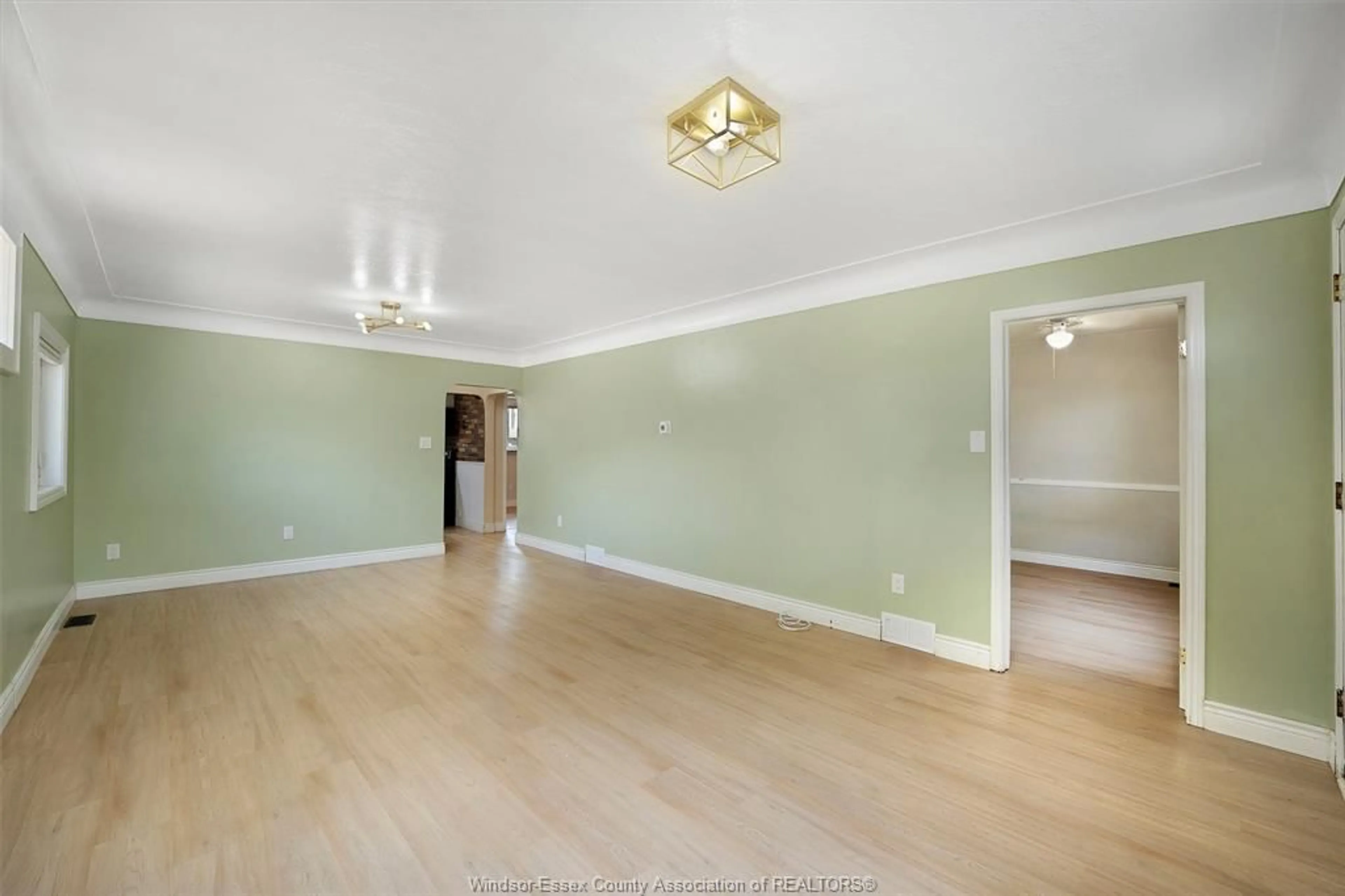 A pic of a room for 986 EASTLAWN Ave, Windsor Ontario N8S 3H9