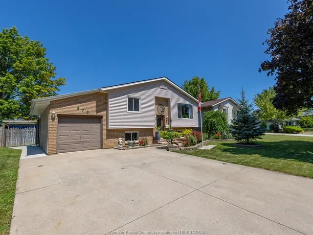 576 RICHMOND St, Amherstburg 2