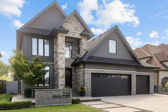 226 RAFIH Cres, Lakeshore 4