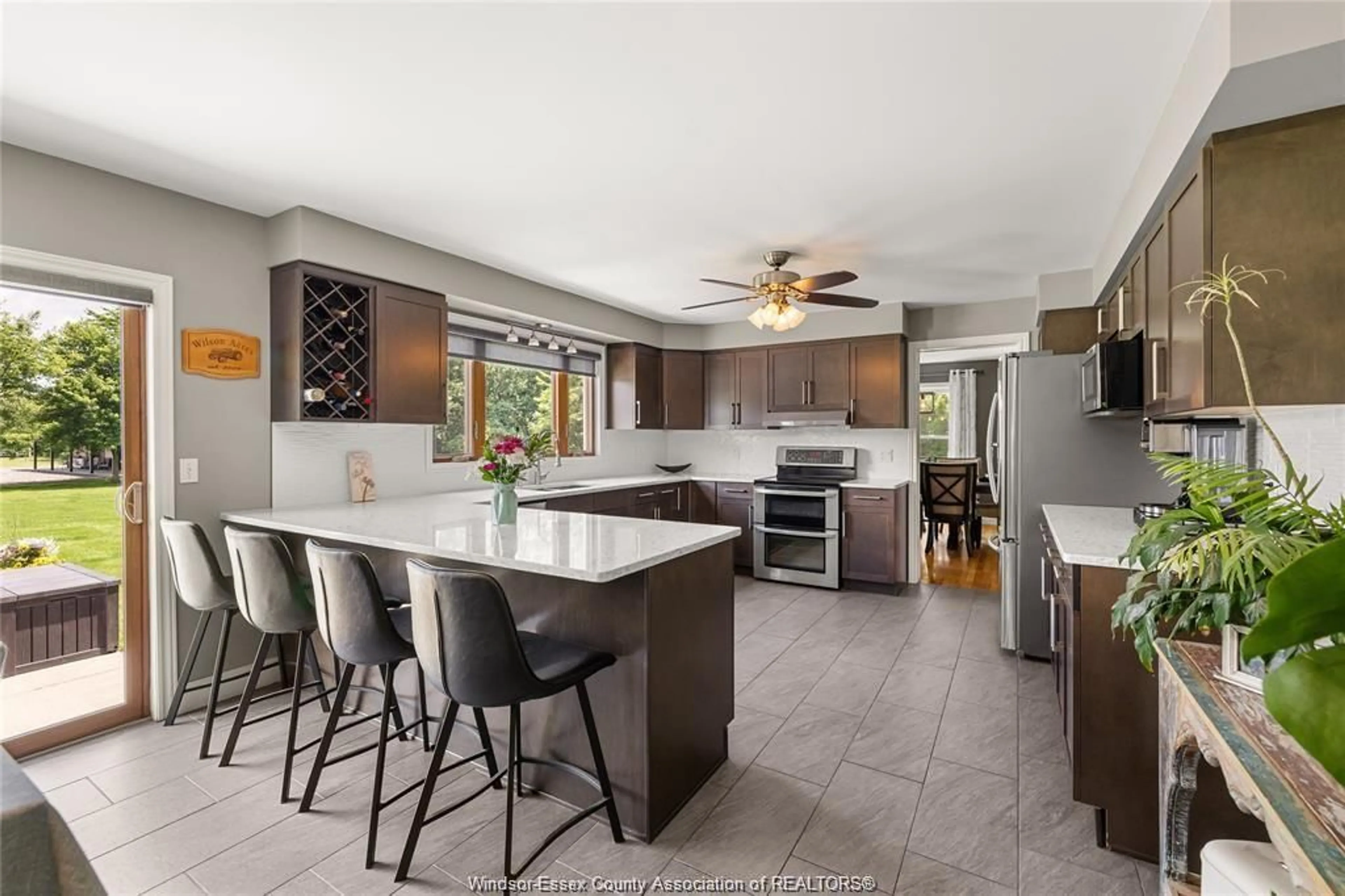 Open concept kitchen, ceramic/tile floor for 1418 COUNTY RD 31, Lakeshore Ontario N0R 1S0