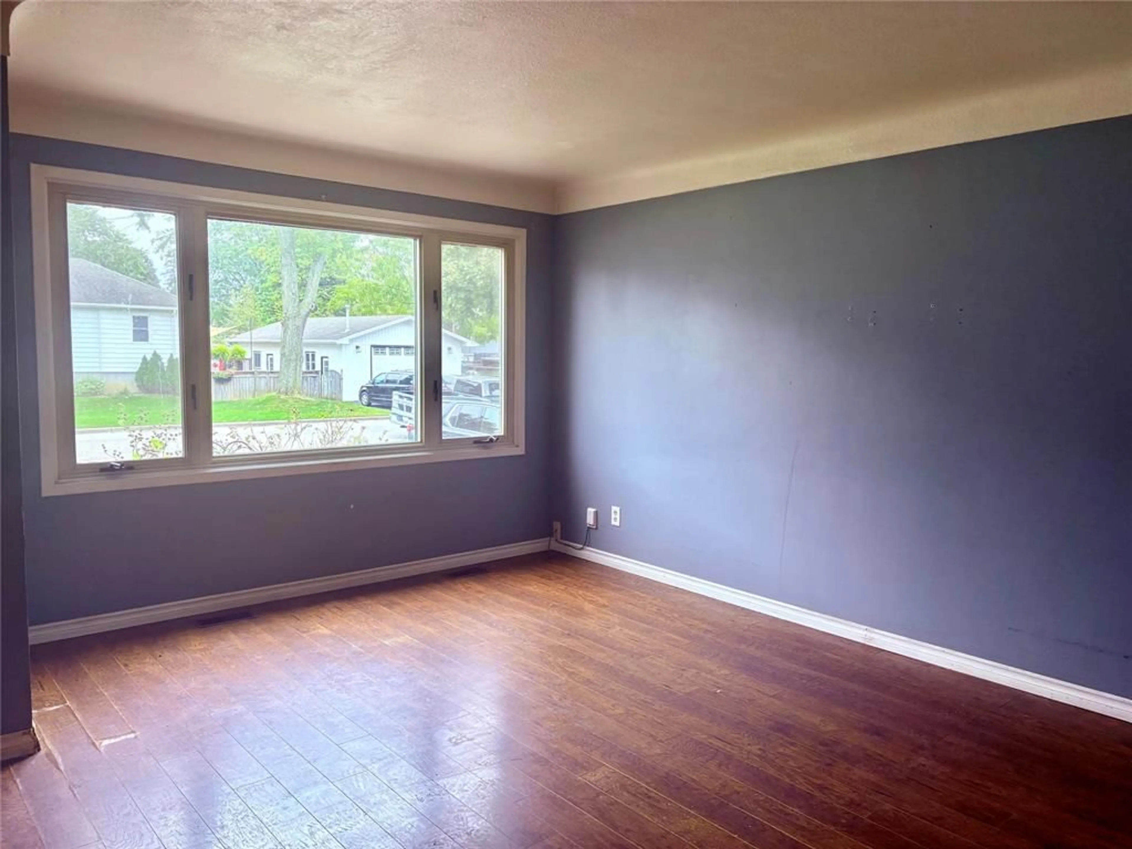 A pic of a room for 825 ELIZABETH Ave, Sarnia Ontario N7S 2V6