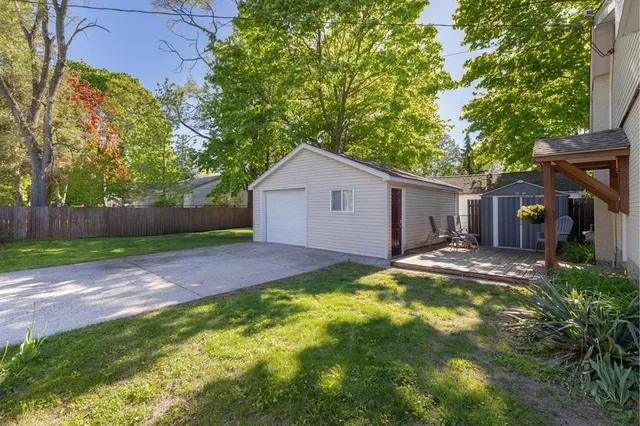 755 Talfourd St, Sarnia 2