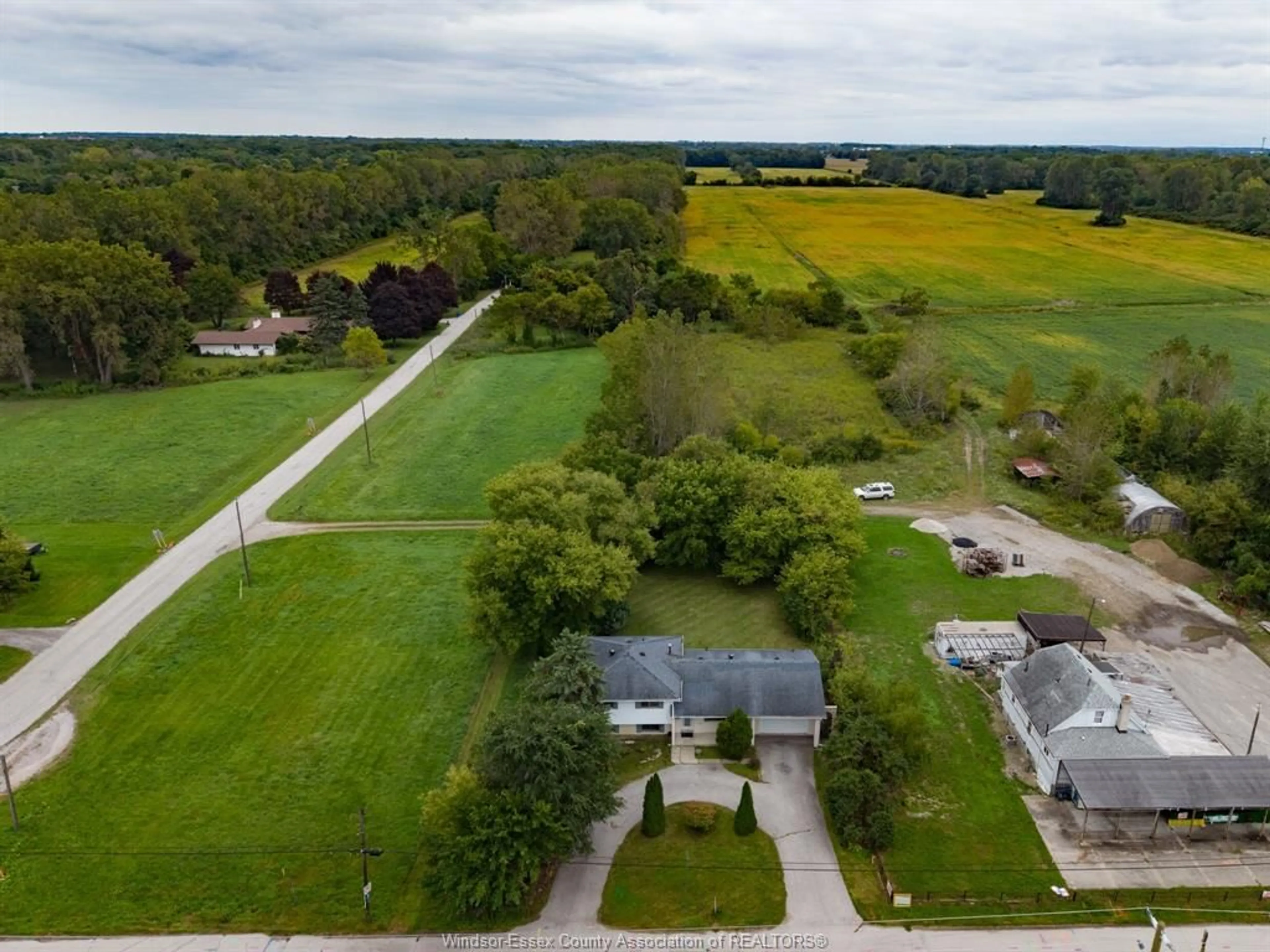 A pic from outside/outdoor area/front of a property/back of a property/a pic from drone, water/lake/river/ocean view for 6370 MALDEN Rd, LaSalle Ontario N9H 1T3