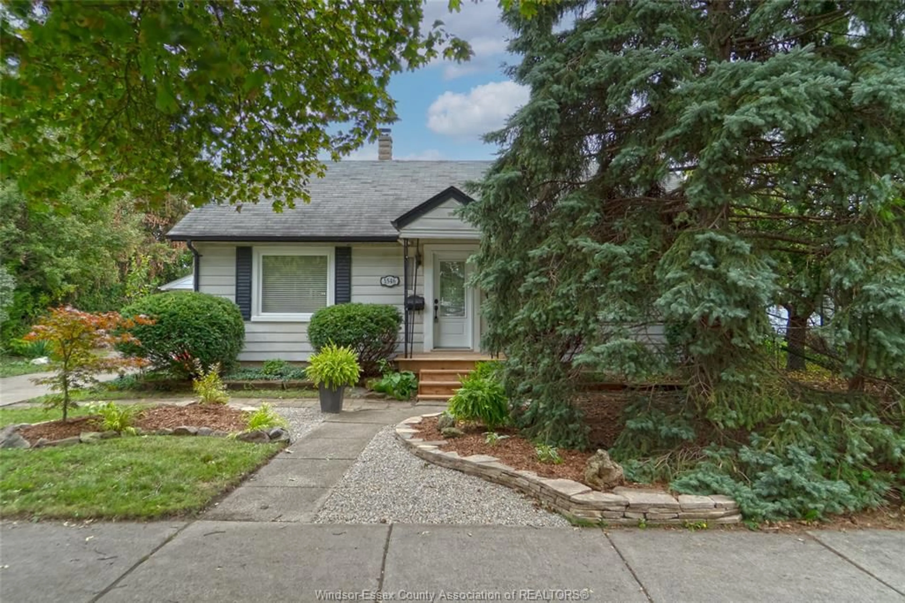 Unknown for 1546 California Ave, Windsor Ontario N9B 3A3