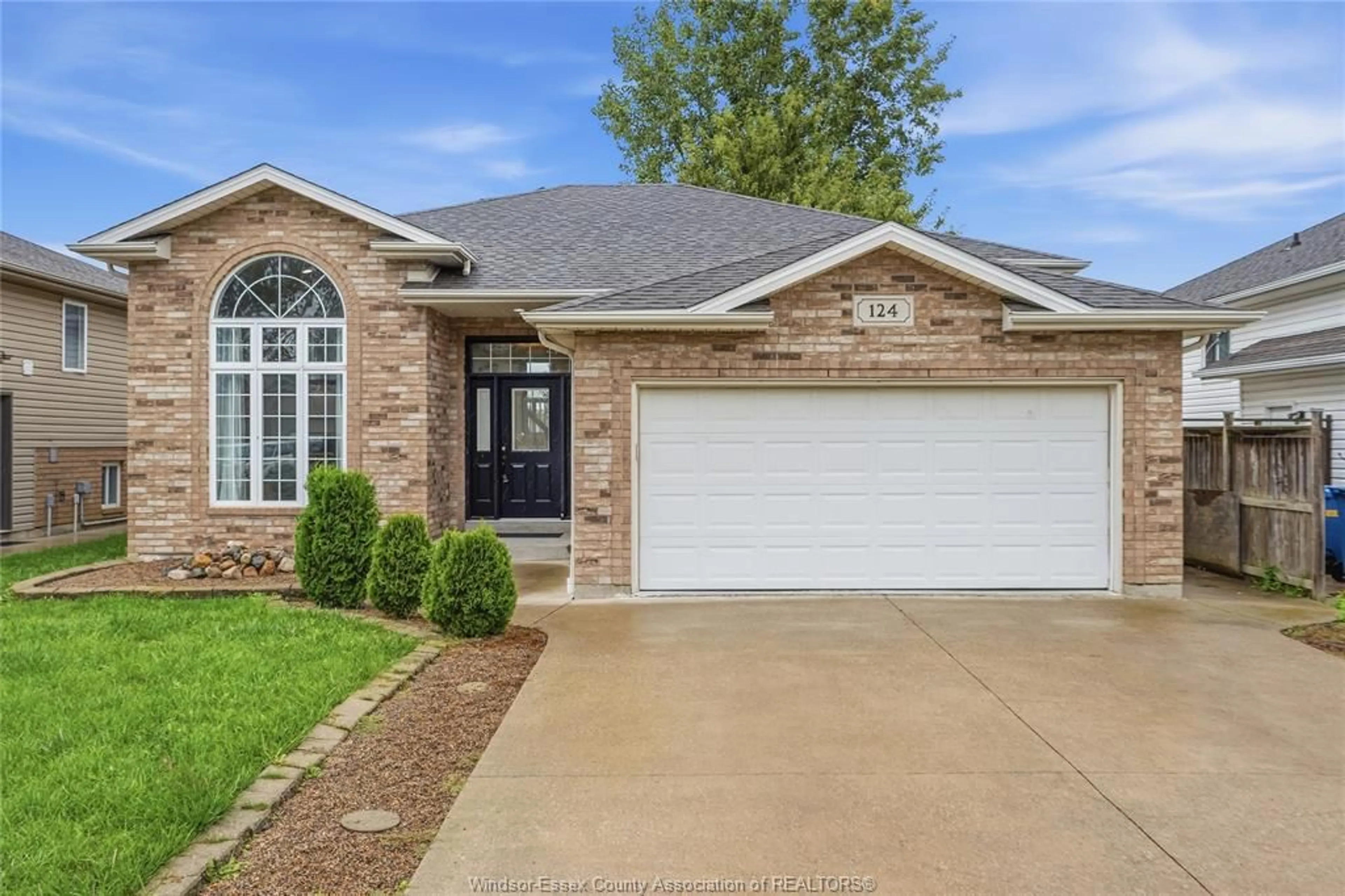 Home with brick exterior material, street for 124 HIGGINS Cres, Amherstburg Ontario N9V 4C6