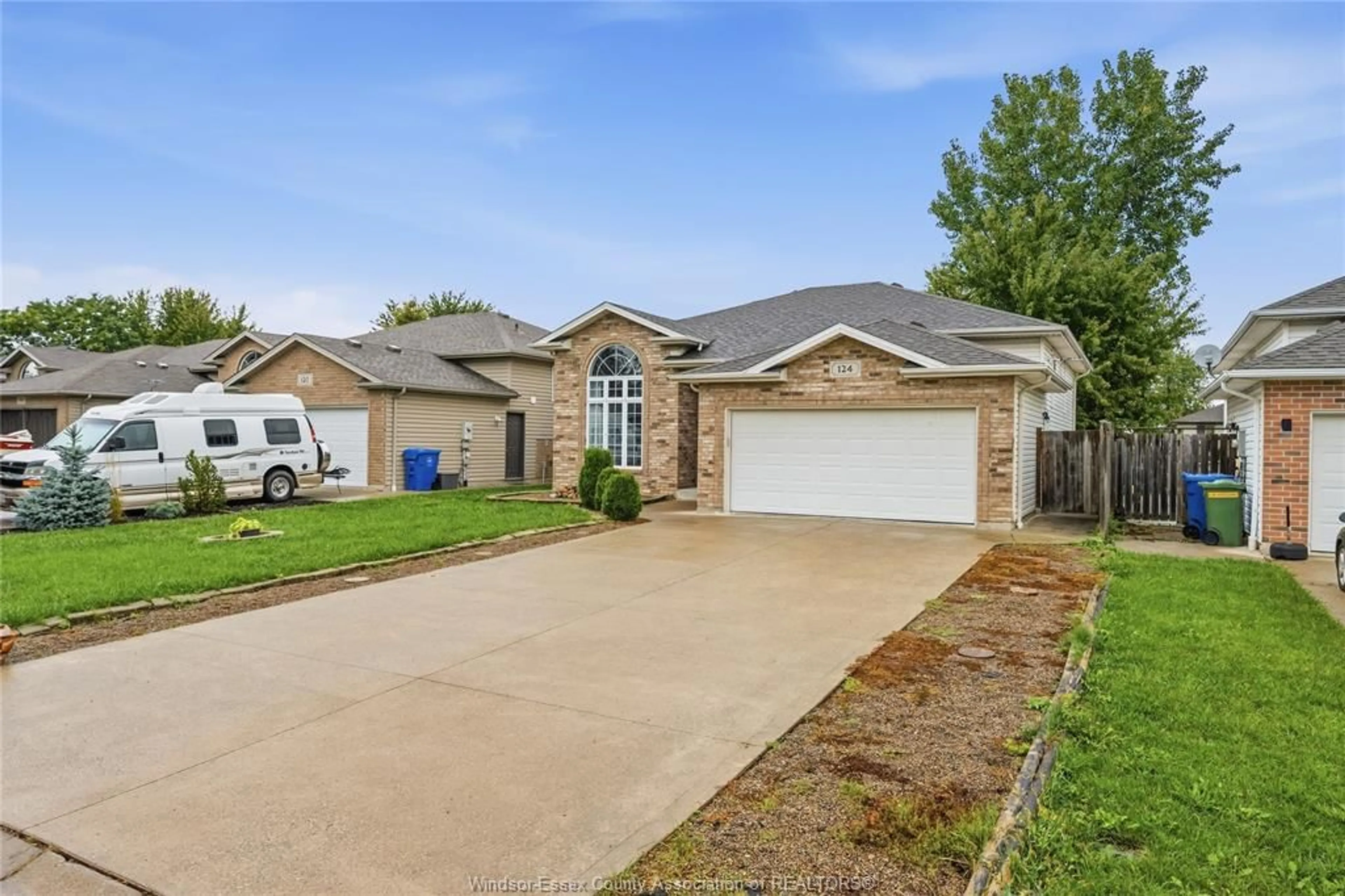 Home with brick exterior material, street for 124 HIGGINS Cres, Amherstburg Ontario N9V 4C6