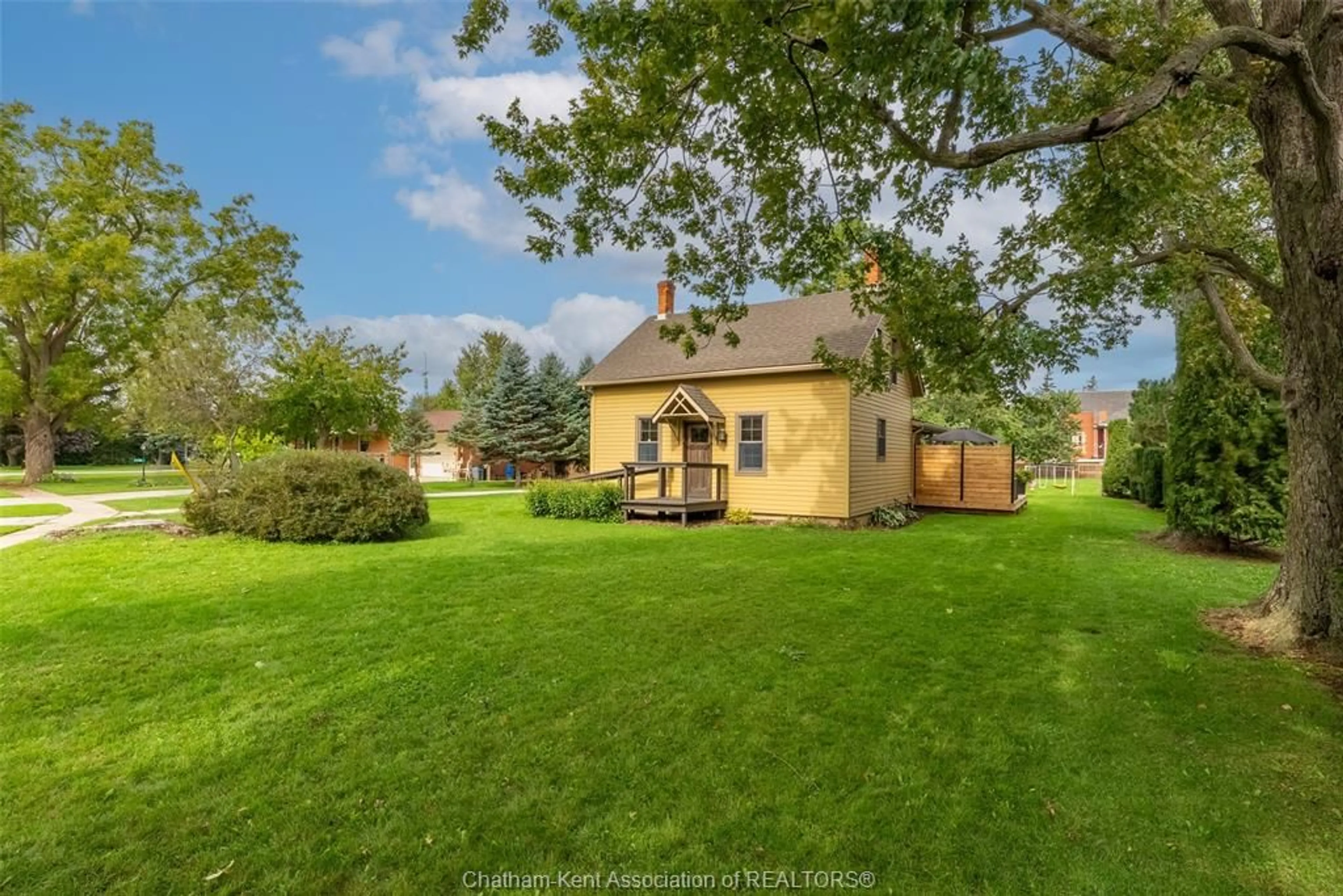 A pic from outside/outdoor area/front of a property/back of a property/a pic from drone, unknown for 7137 Creek Line, Pain Court Ontario N0P 1Z0