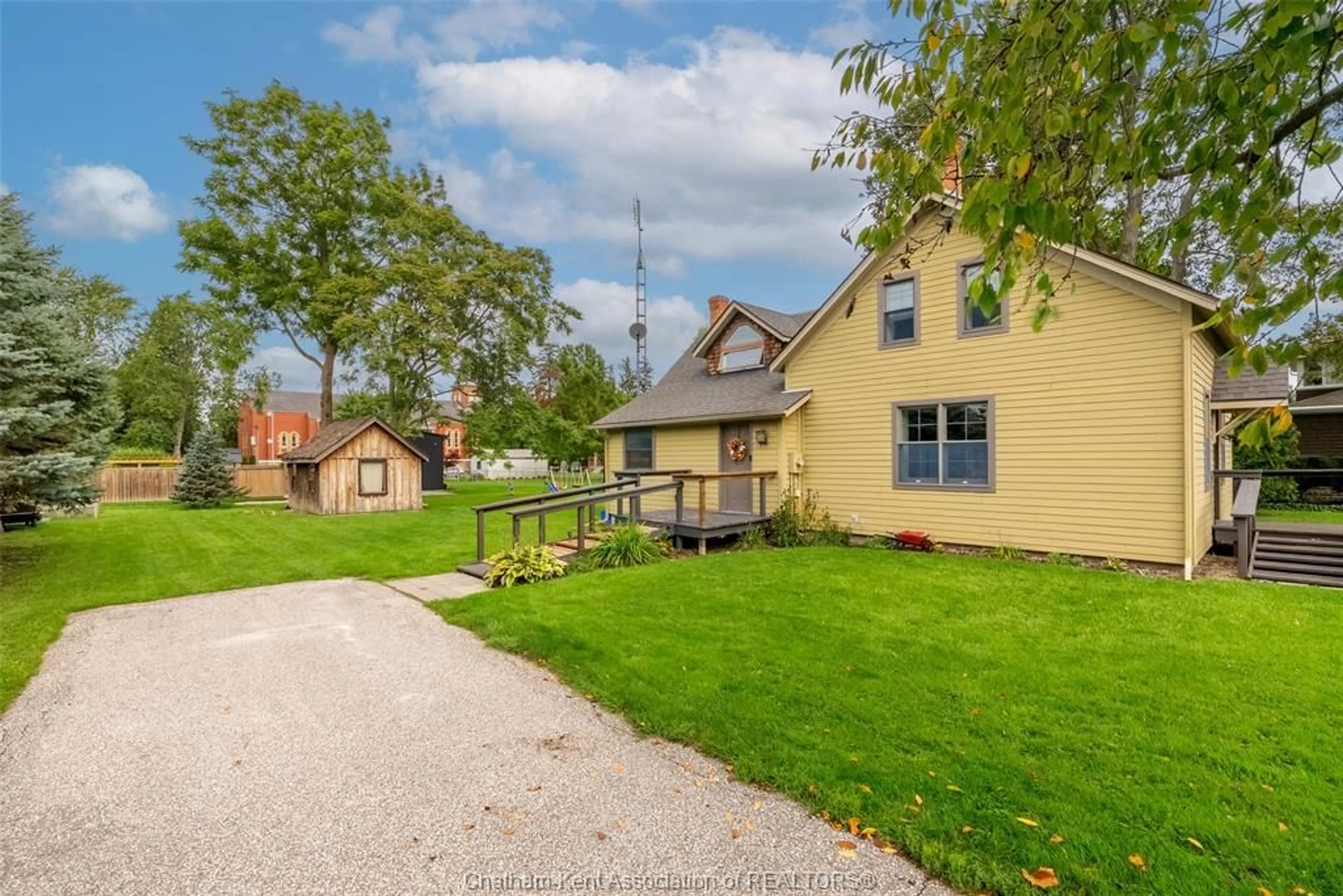 A pic from outside/outdoor area/front of a property/back of a property/a pic from drone, street for 7137 Creek Line, Pain Court Ontario N0P 1Z0